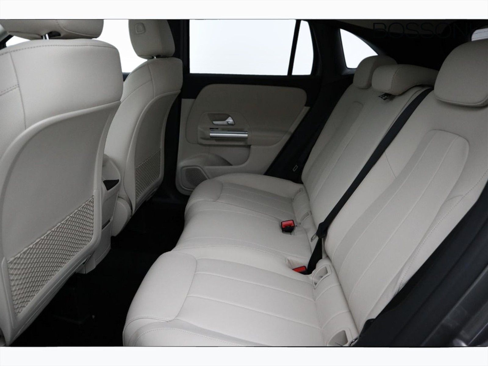 8 - Mercedes GLA 180 d progressive advanced 8g-dct