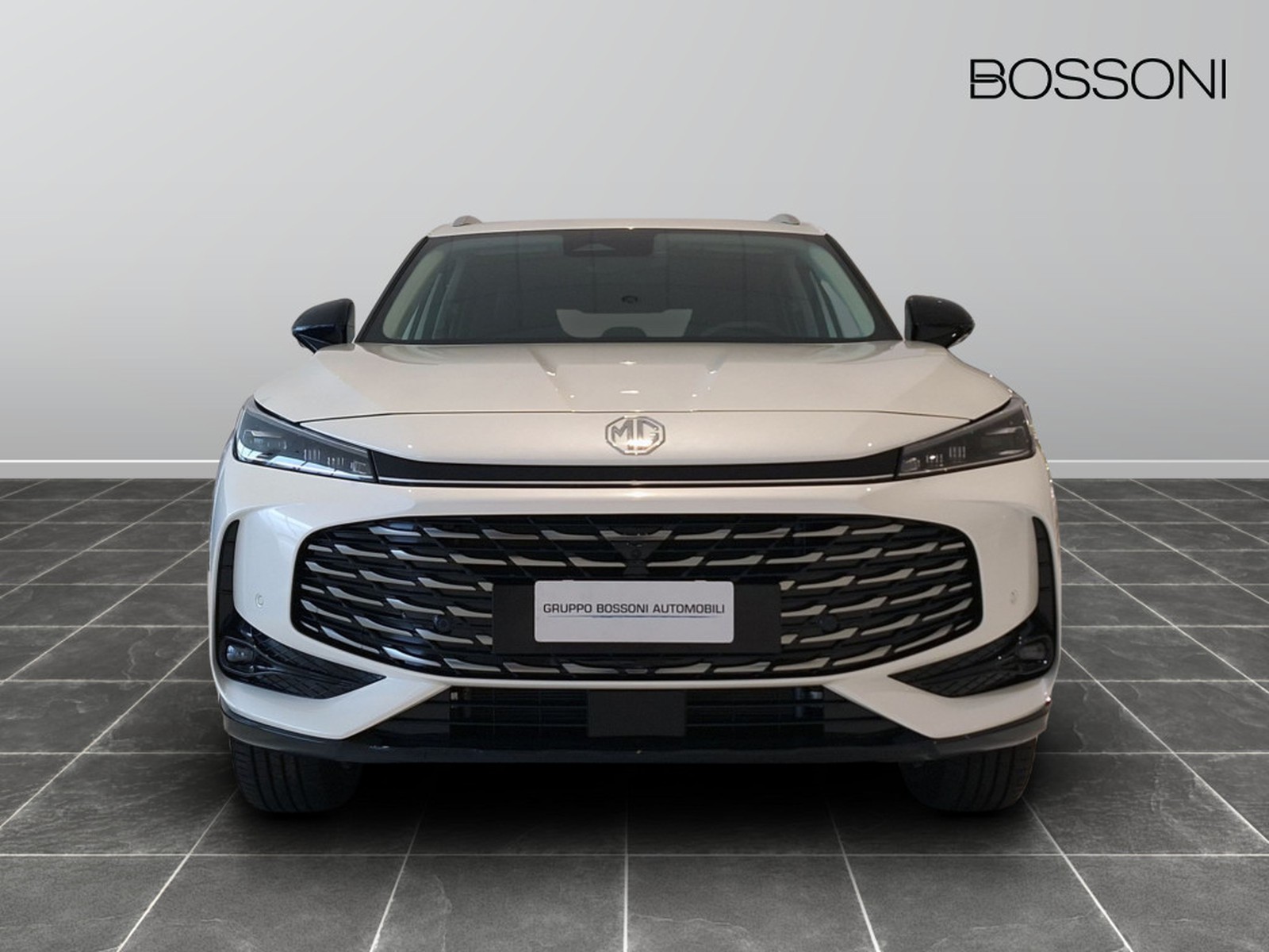 2 - Mg HS 1.5 phev luxury auto