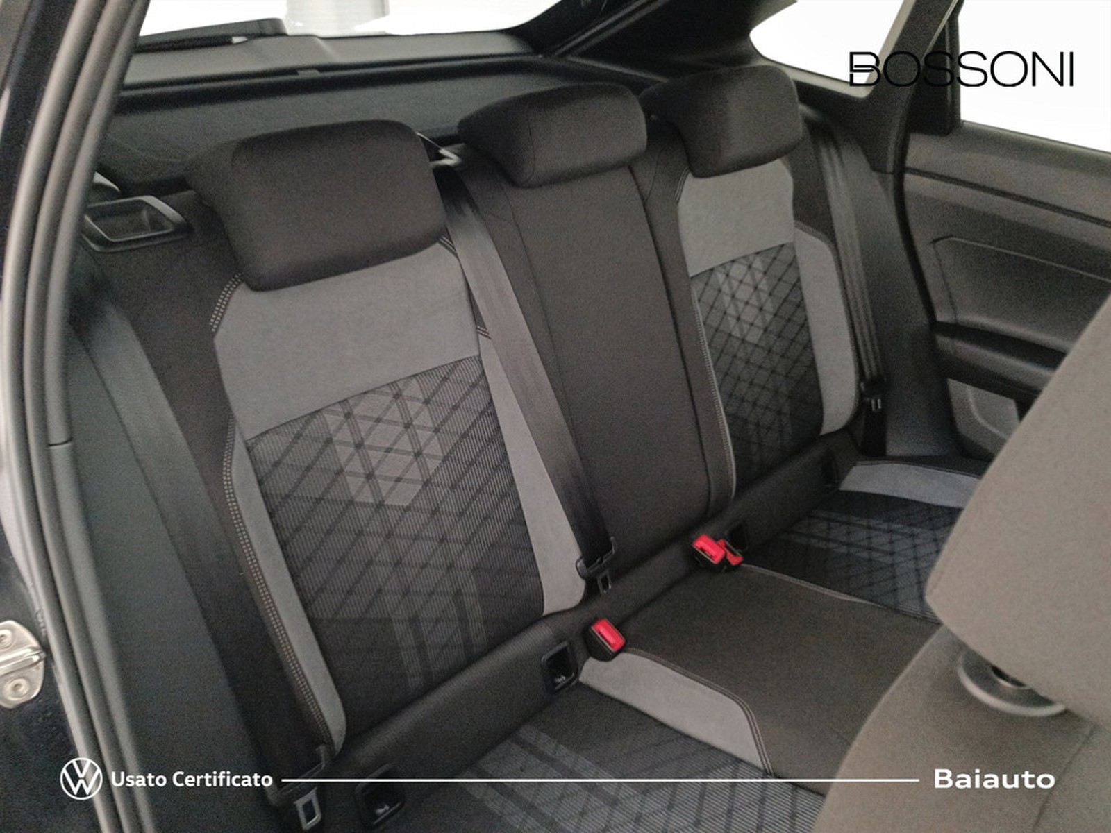 20 - Volkswagen Taigo 1.0 tsi 115cv r-line