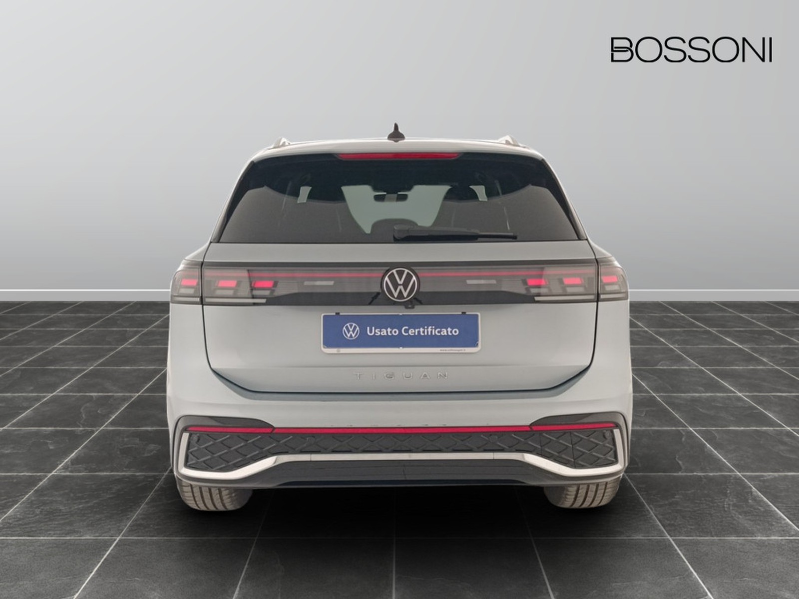 5 - Volkswagen Tiguan 2.0 tdi scr 150cv r-line dsg