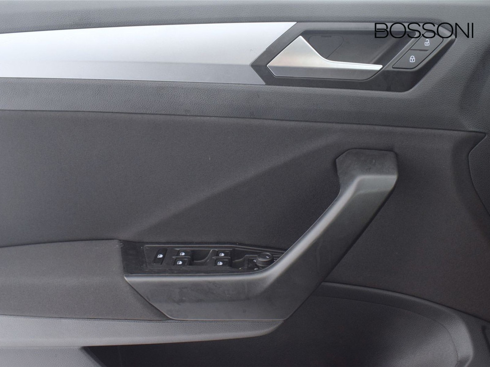 17 - Volkswagen T-Roc 2.0 tdi scr 115cv life