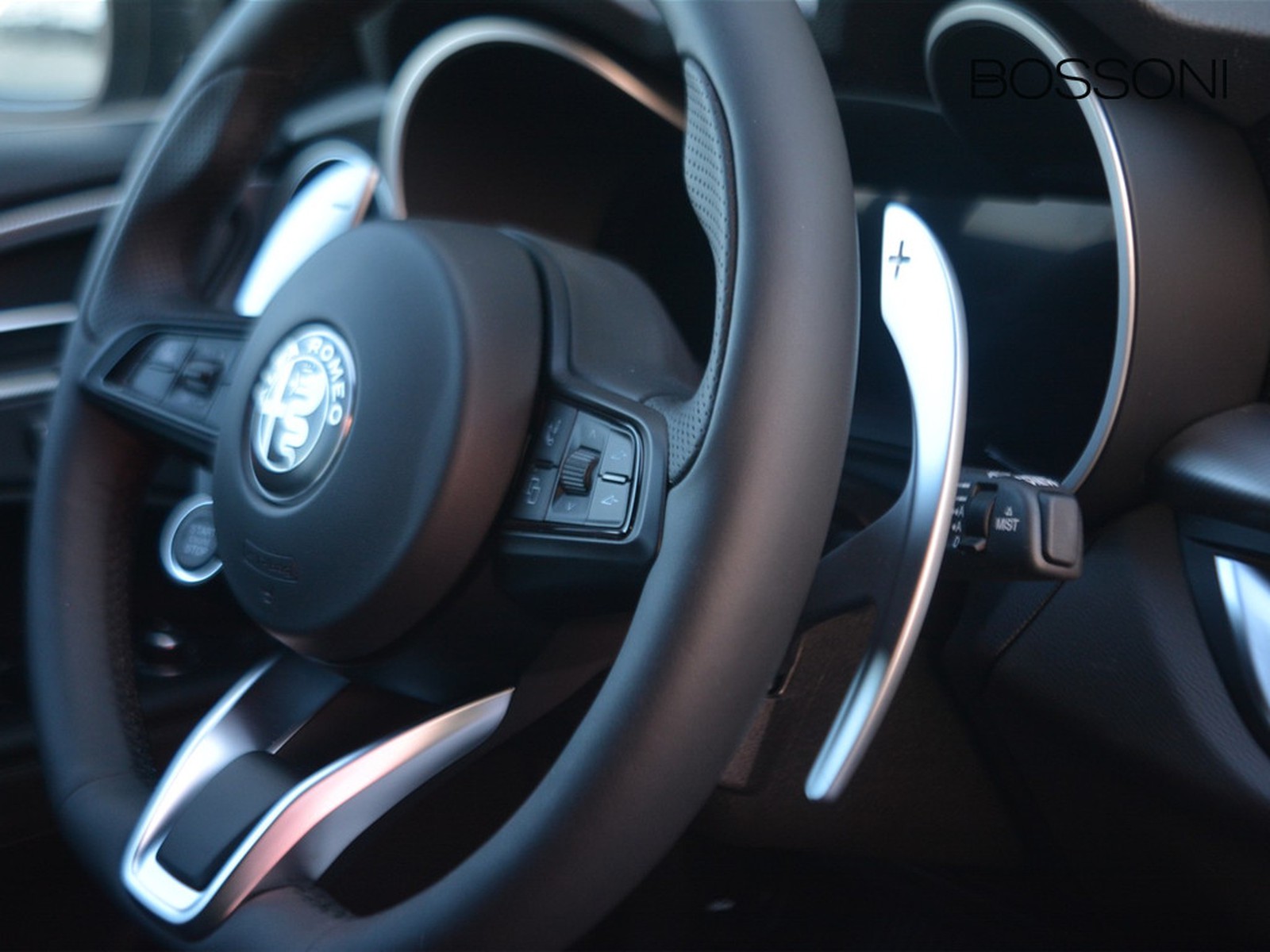 16 - Alfa Romeo Stelvio 2.2 turbo 210cv veloce q4 at8