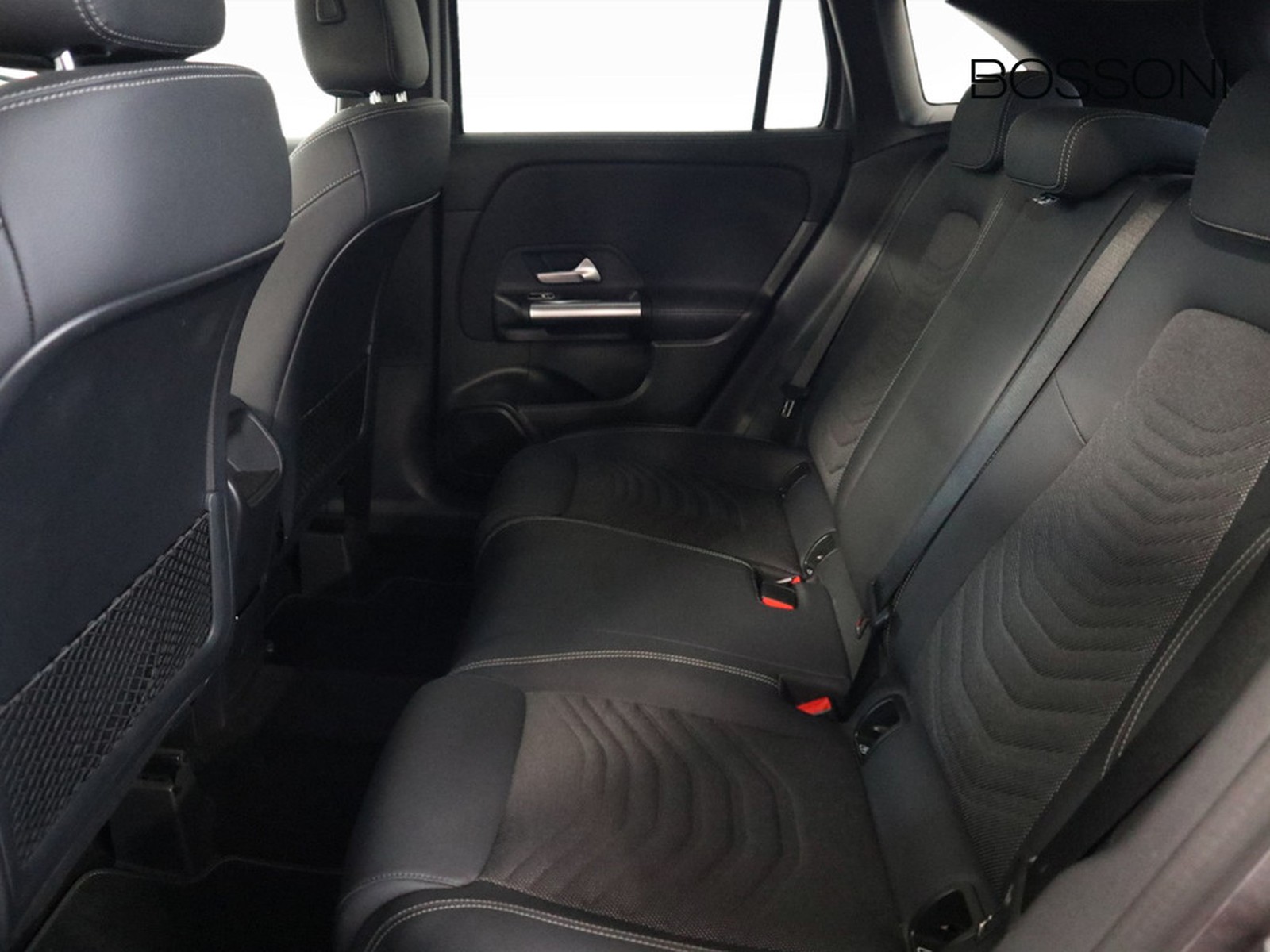 8 - Mercedes GLA 200 d progressive advanced plus 8g-dct