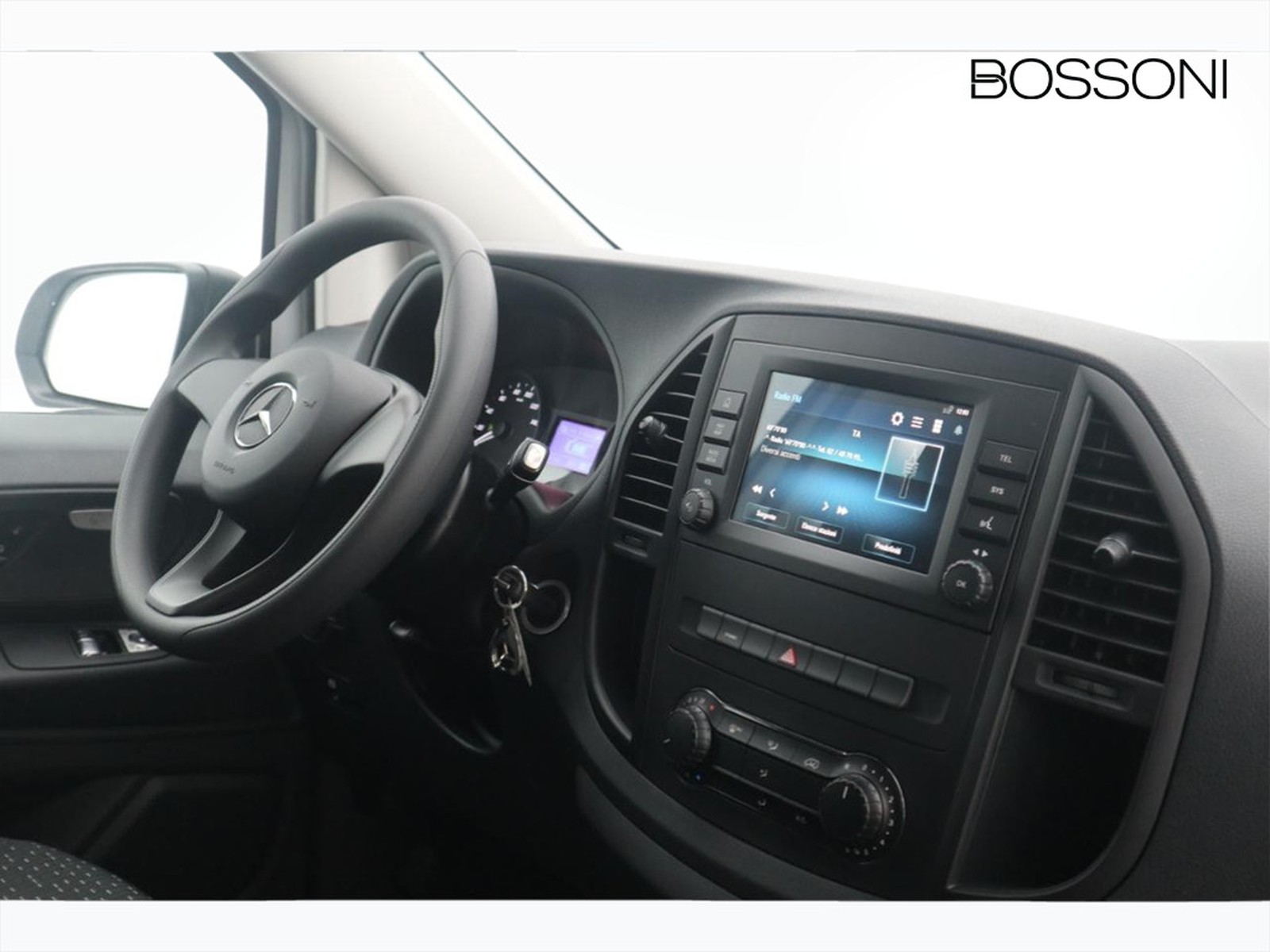 11 - Mercedes Vans Vito efurgone long 35kwh