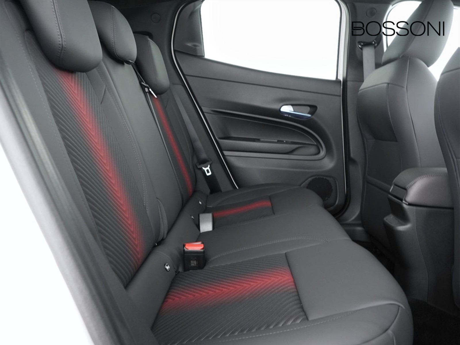 9 - Alfa Romeo Junior 1.2 hybrid 145cv ibrida edct6