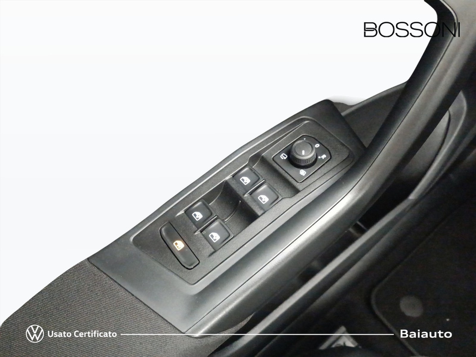 18 - Volkswagen T-Roc 2.0 tdi scr 115cv life