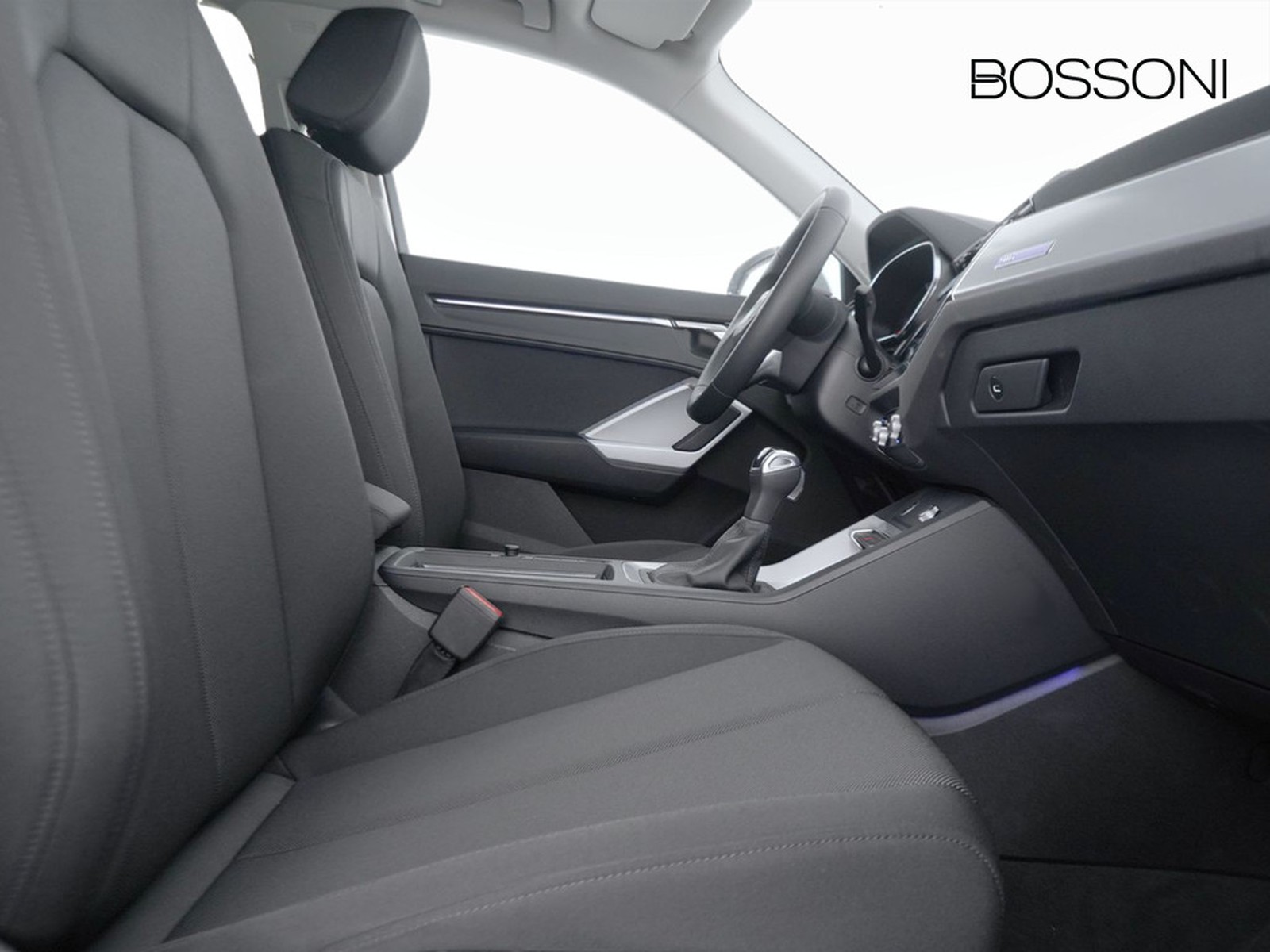 16 - Audi Q3 35 2.0 tdi business advanced s tronic