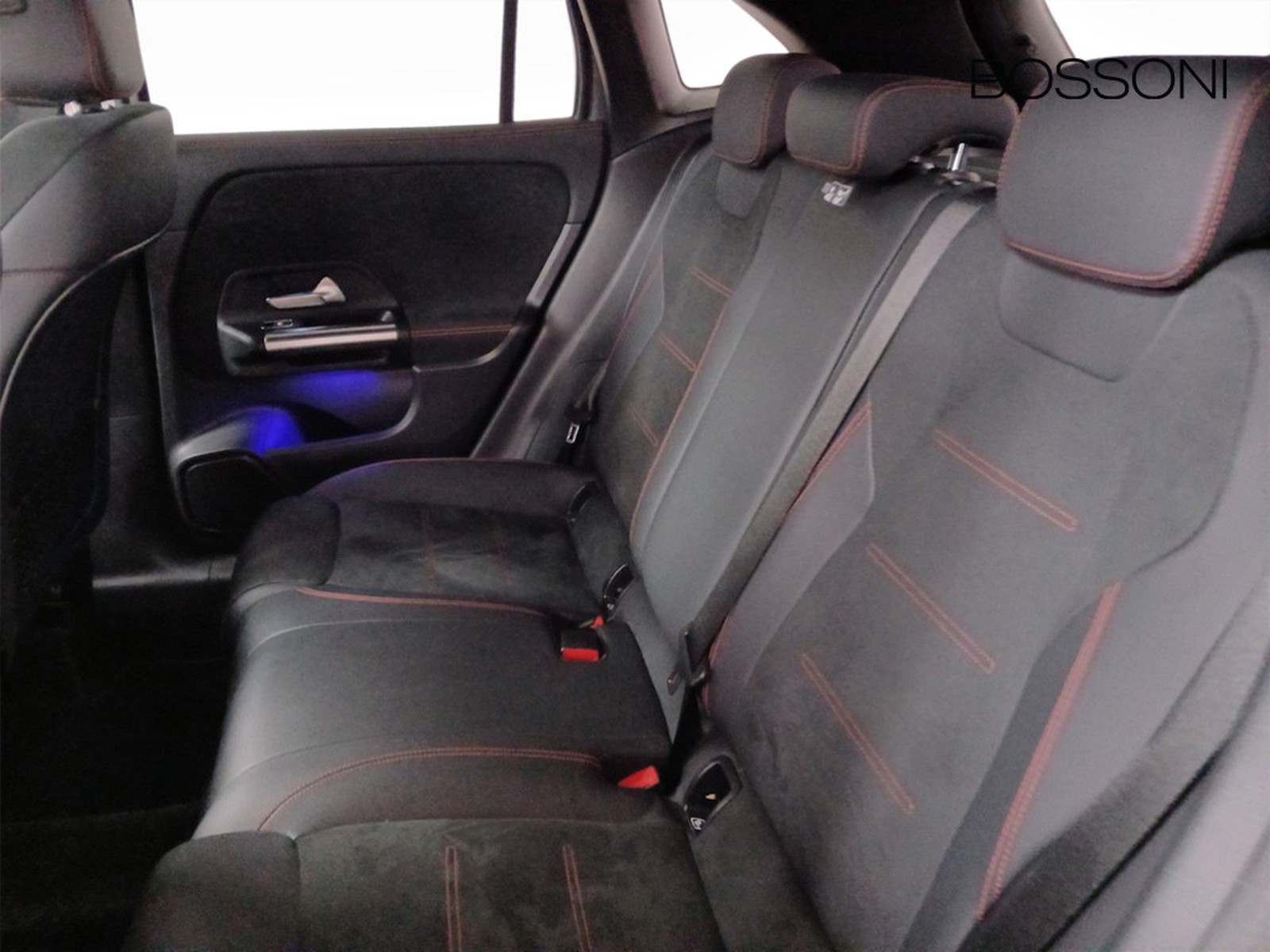 8 - Mercedes GLA 200 d amg line advanced plus 8g-dct