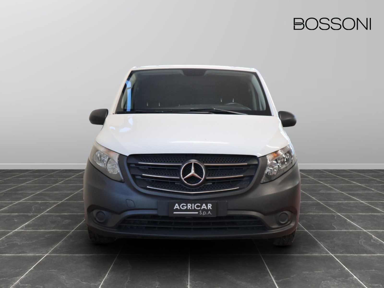 2 - Mercedes Vans Vito 110 cdi compact fwd my20