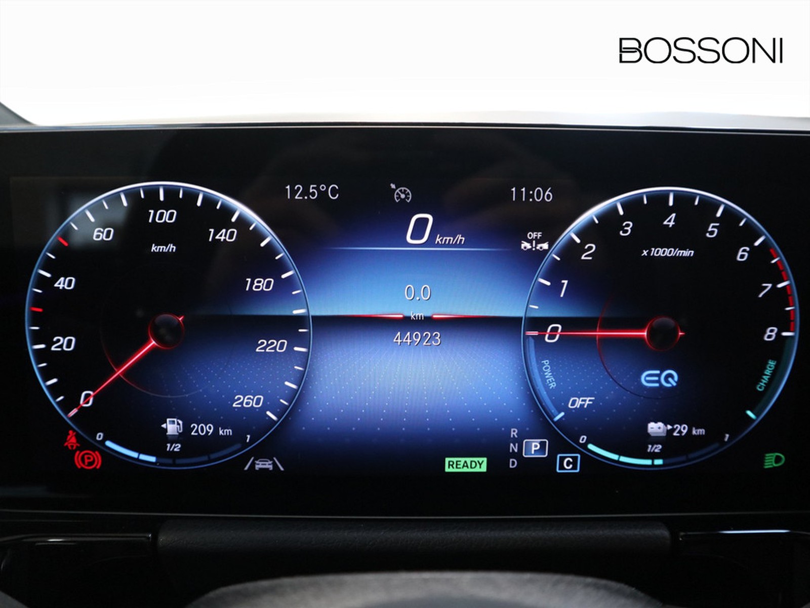 9 - Mercedes GLA 250 e plug in hybrid (e eq-power) premium 8g-dct