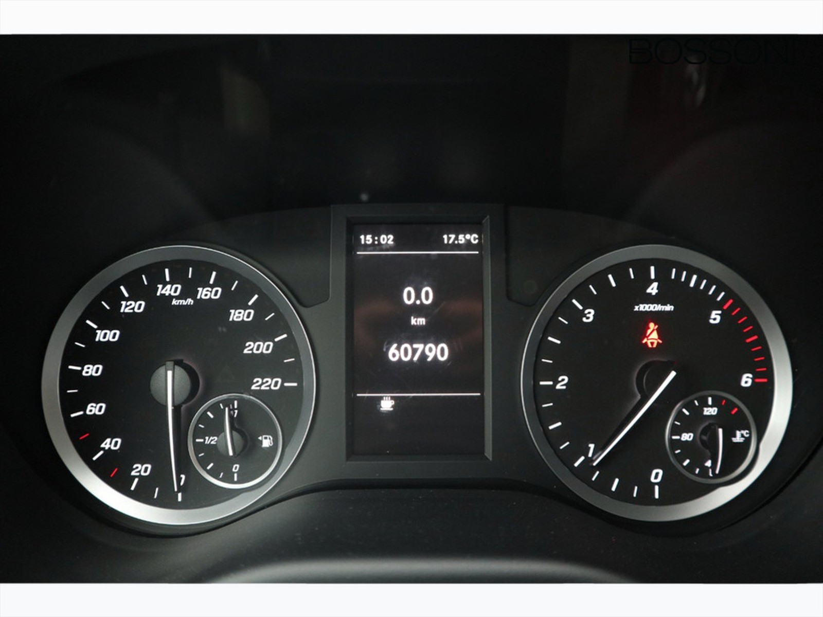 8 - Mercedes Vans Vito 114 cdi compact fwd my19