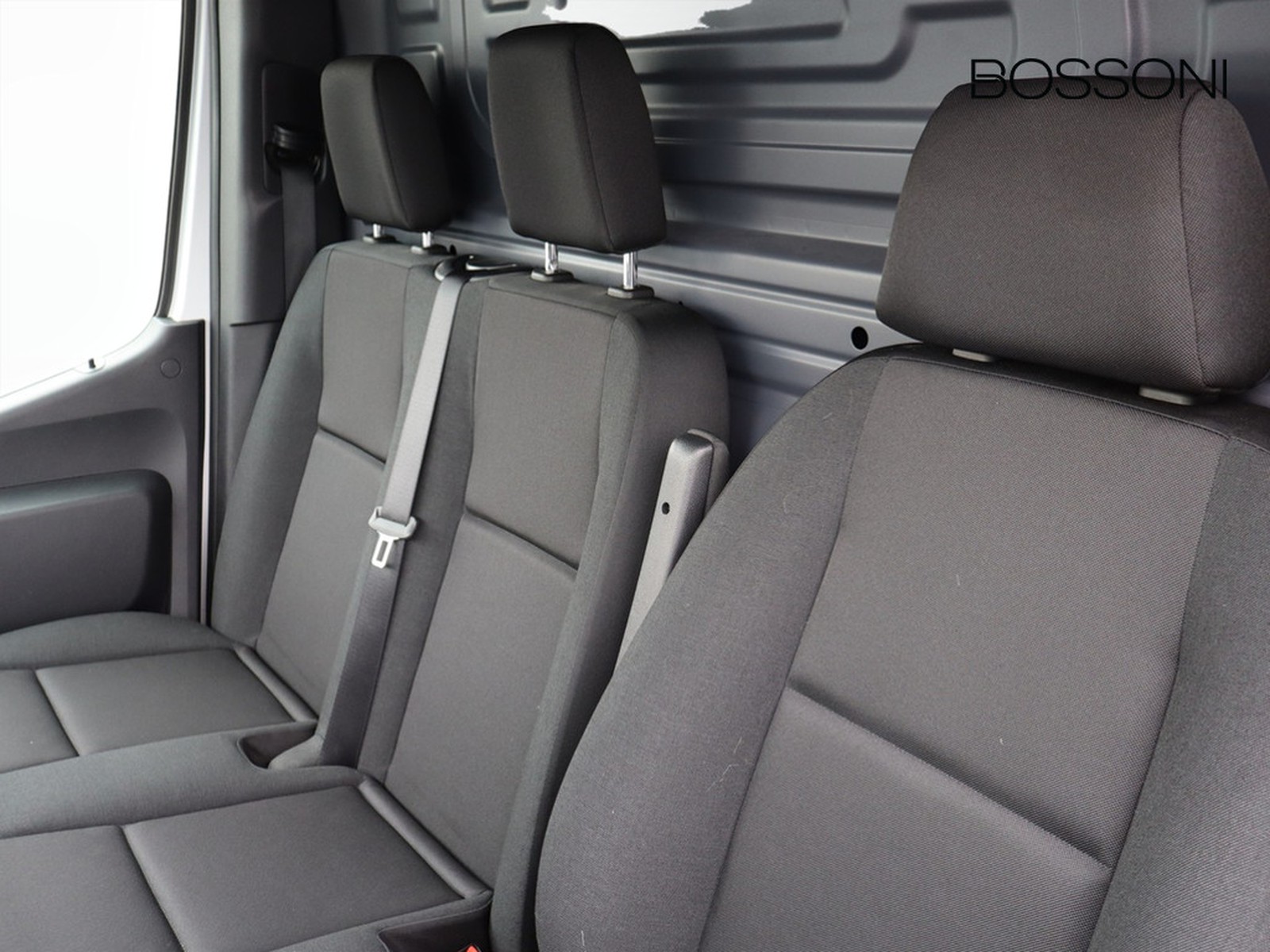 6 - Mercedes Vans Sprinter 319 2.0 cdi f 43/35 rwd h2 9g-tronic