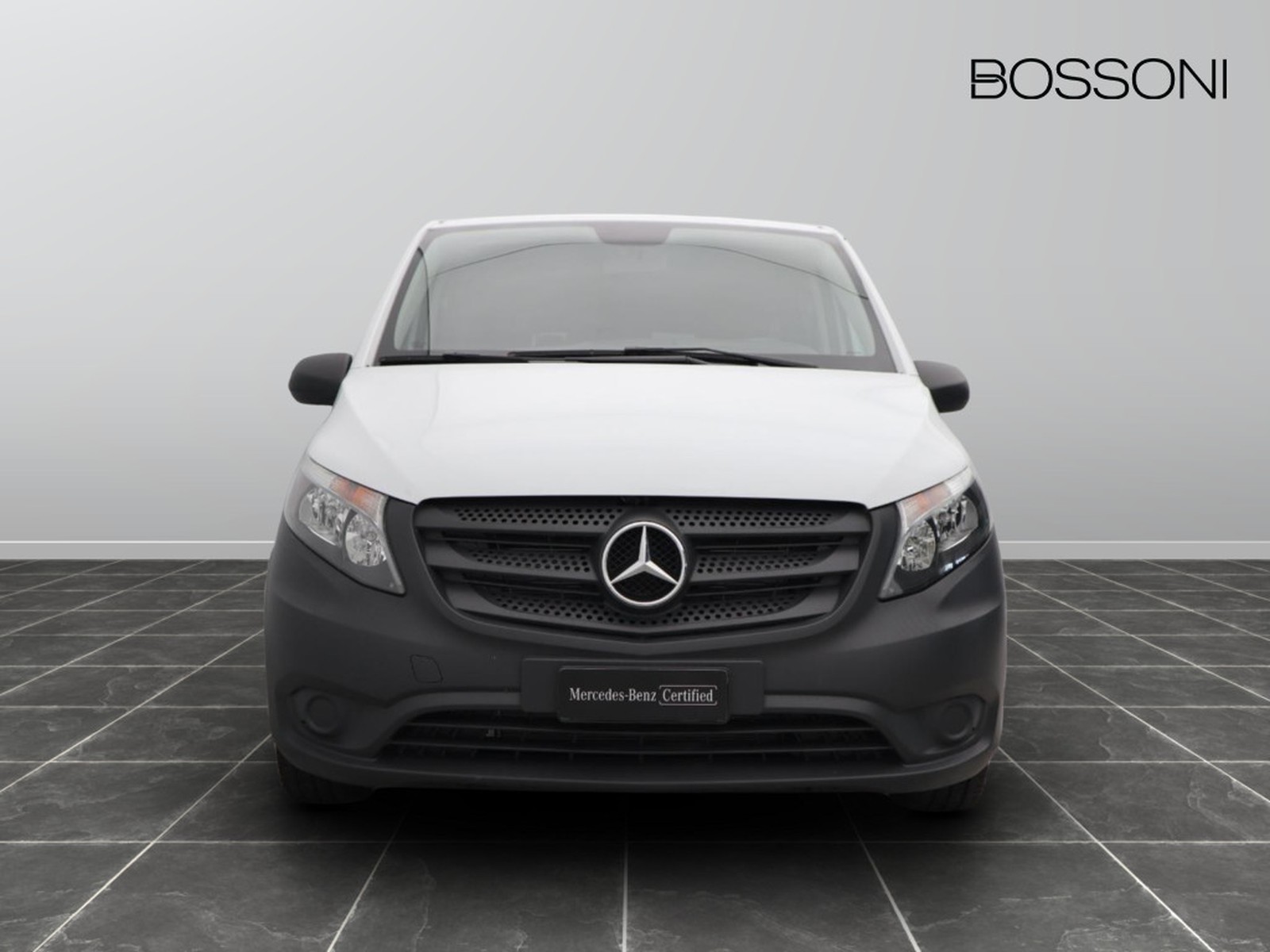 2 - Mercedes Vans Vito 114 cdi long mixto auto my20