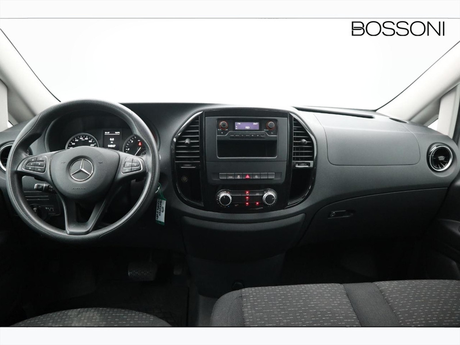 12 - Mercedes Vans Vito 114 cdi long mixto auto my20