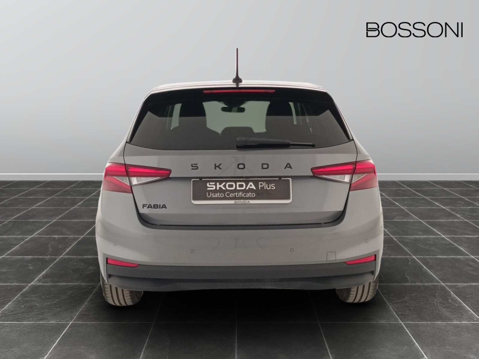 5 - Skoda Fabia 1.0 mpi 80cv selection