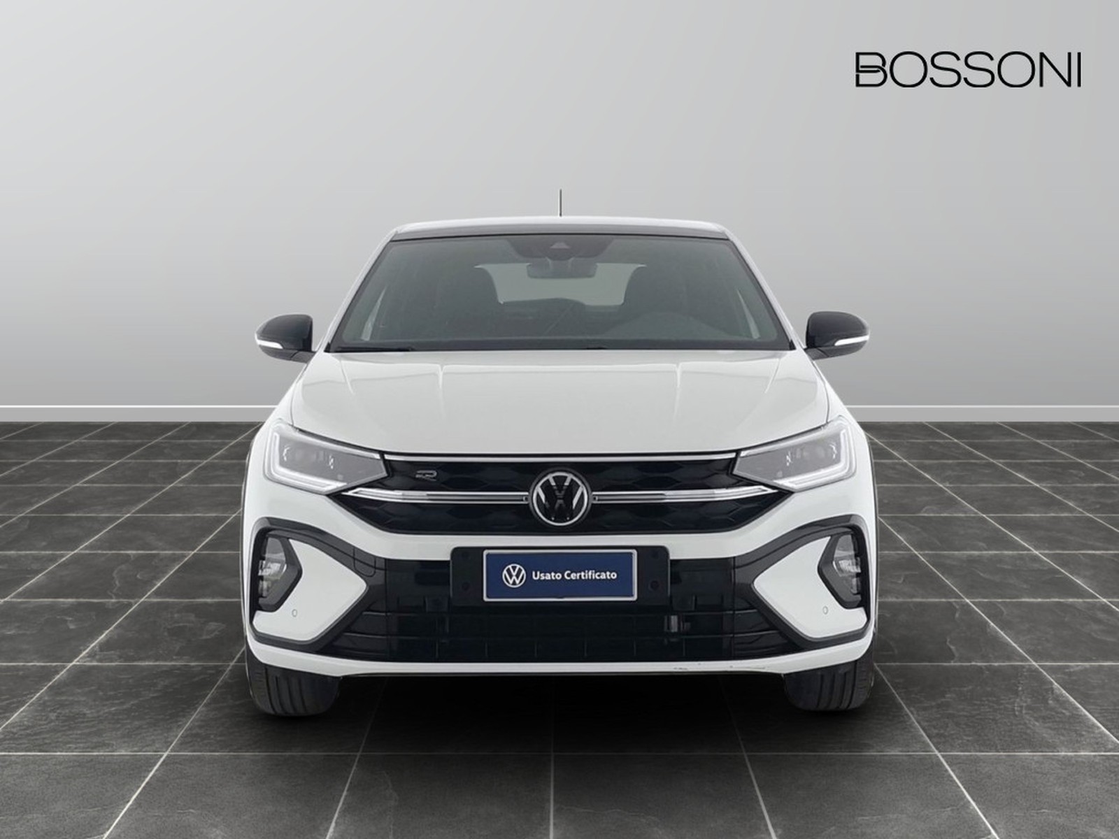 2 - Volkswagen Taigo 1.0 tsi 115cv r-line dsg