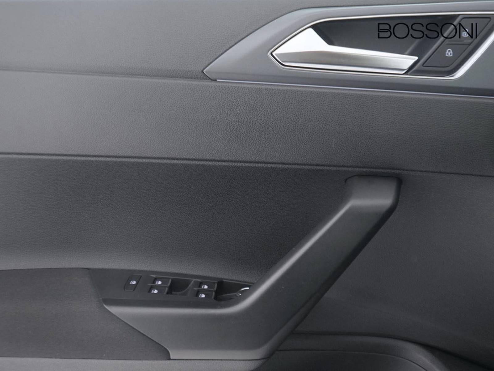 17 - Volkswagen Taigo 1.0 tsi 115cv r-line dsg