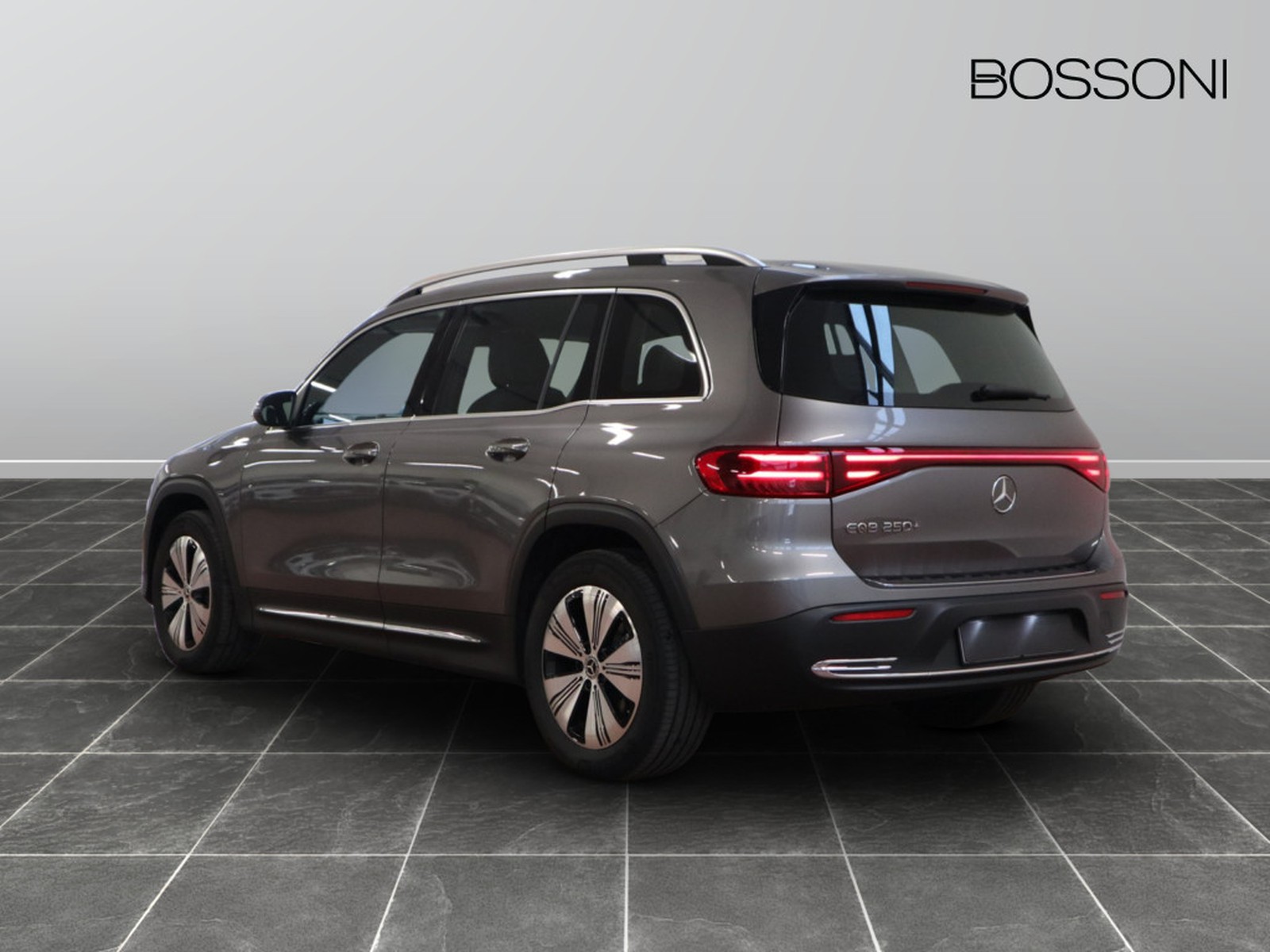 5 - Mercedes EQB 250+ progressive