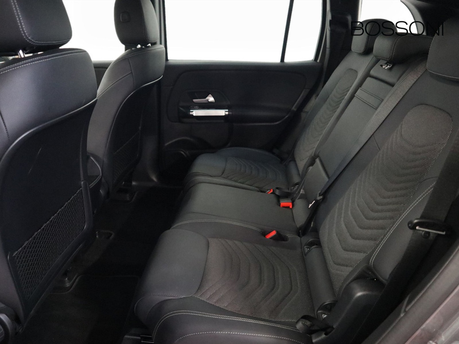 8 - Mercedes EQB 250+ progressive