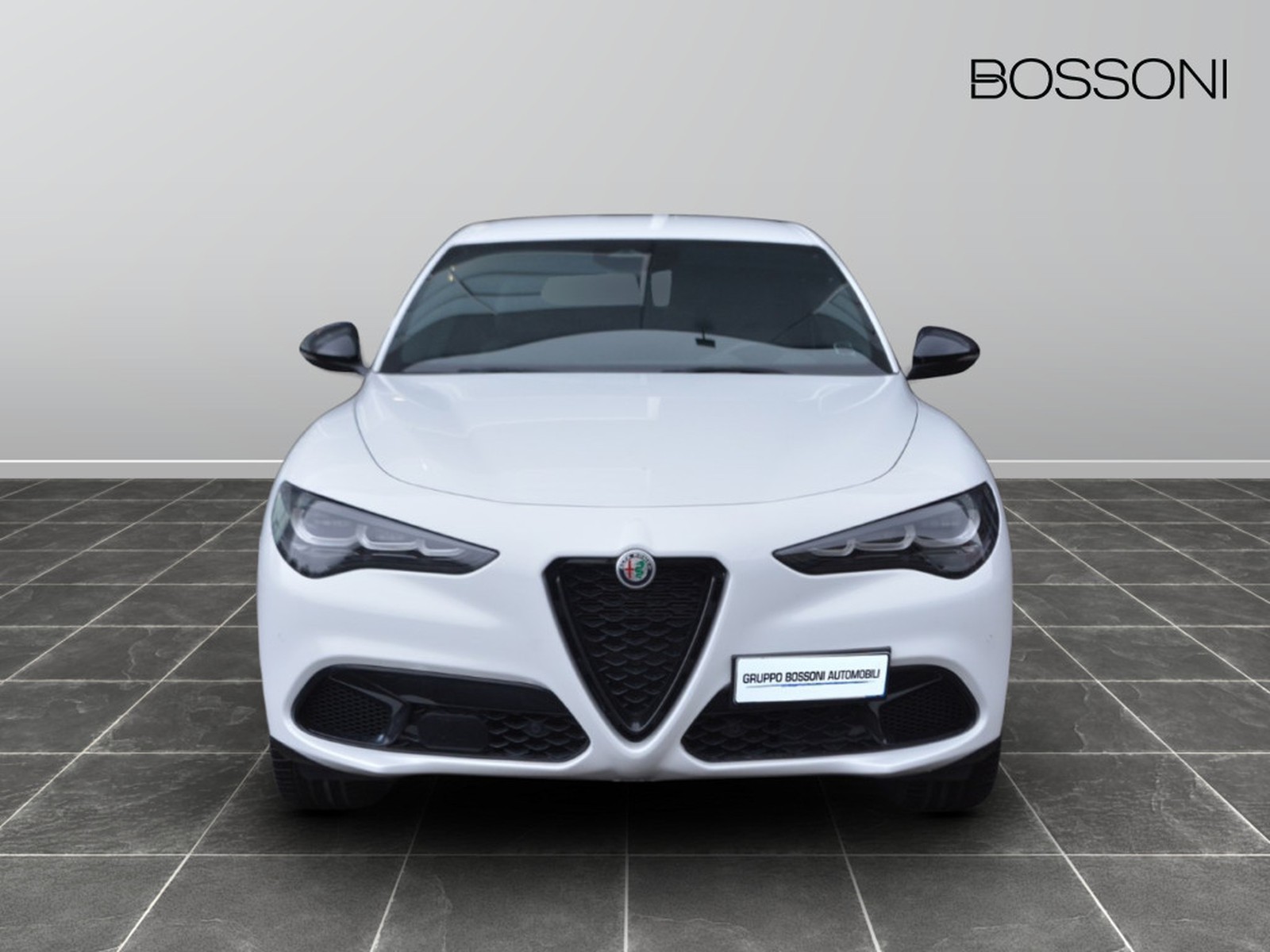 2 - Alfa Romeo Stelvio 2.2 turbo 210cv veloce q4 at8