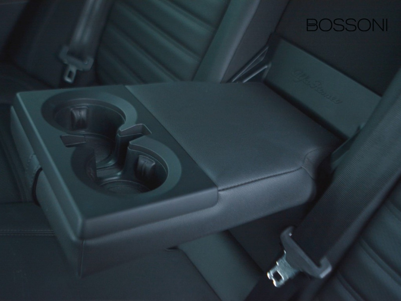 6 - Alfa Romeo Stelvio 2.2 turbo 210cv veloce q4 at8