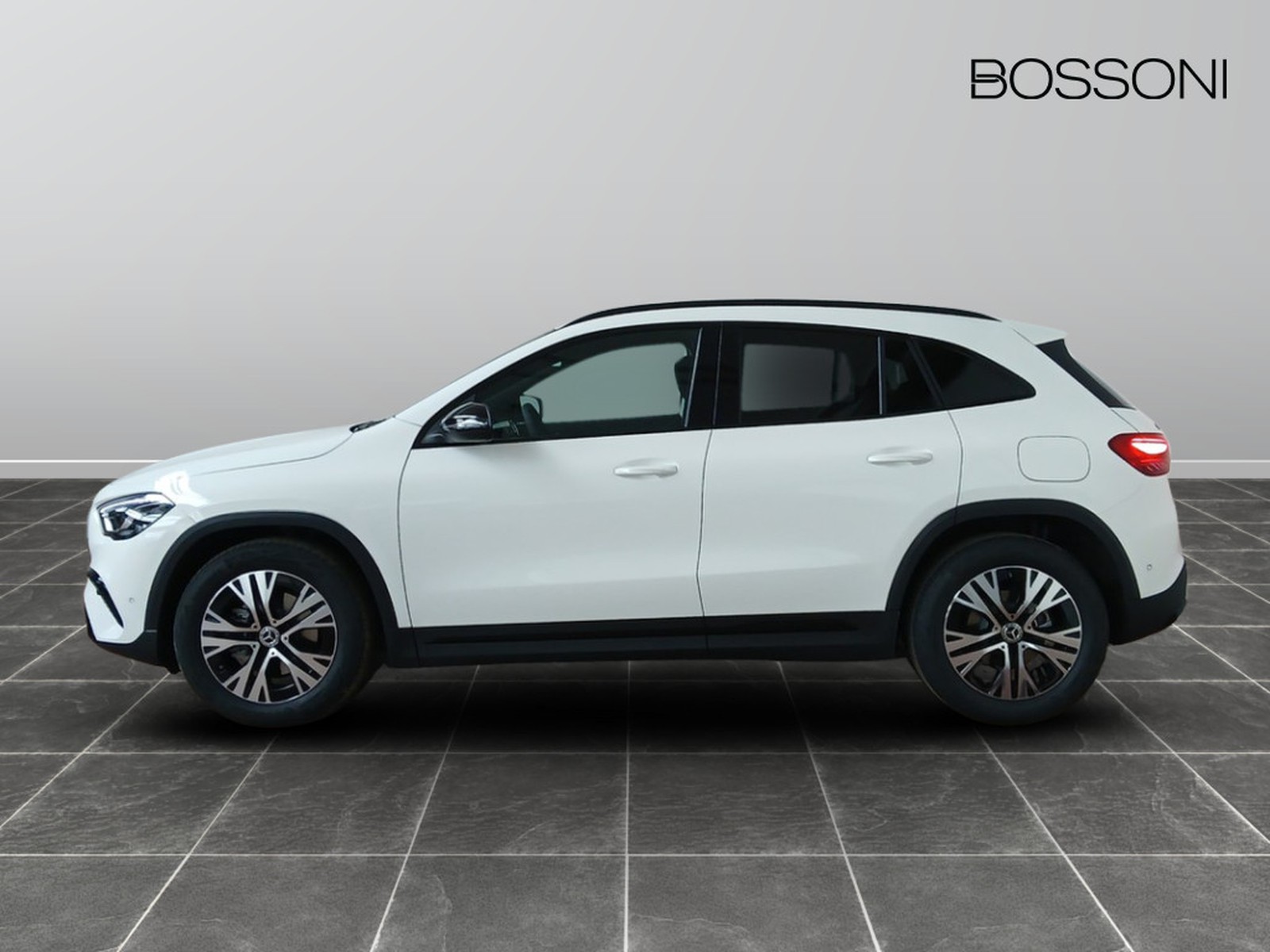 3 - Mercedes GLA 180 d progressive advanced 8g-dct