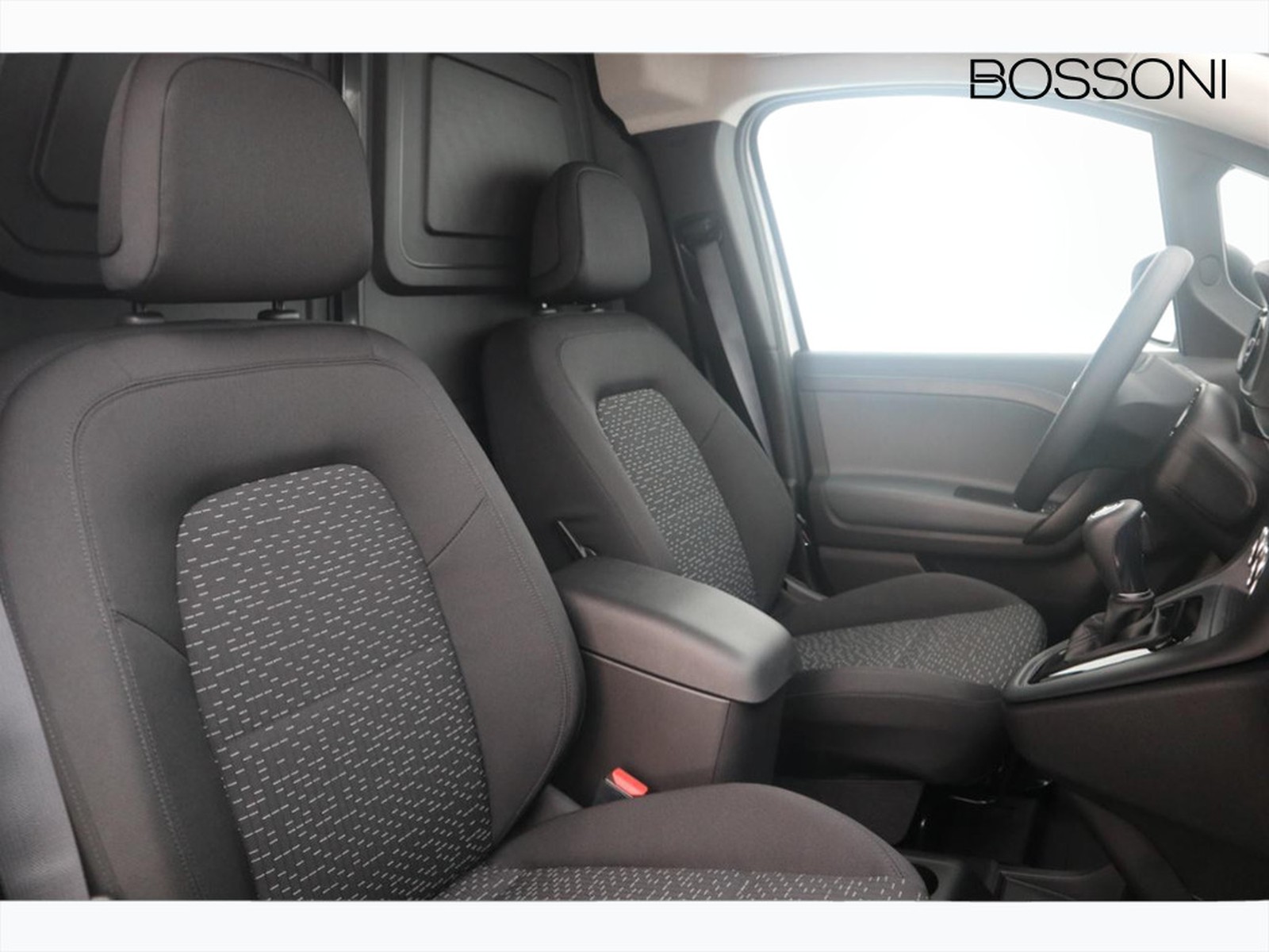 8 - Mercedes Vans Citan efurgone long pro 45kwh