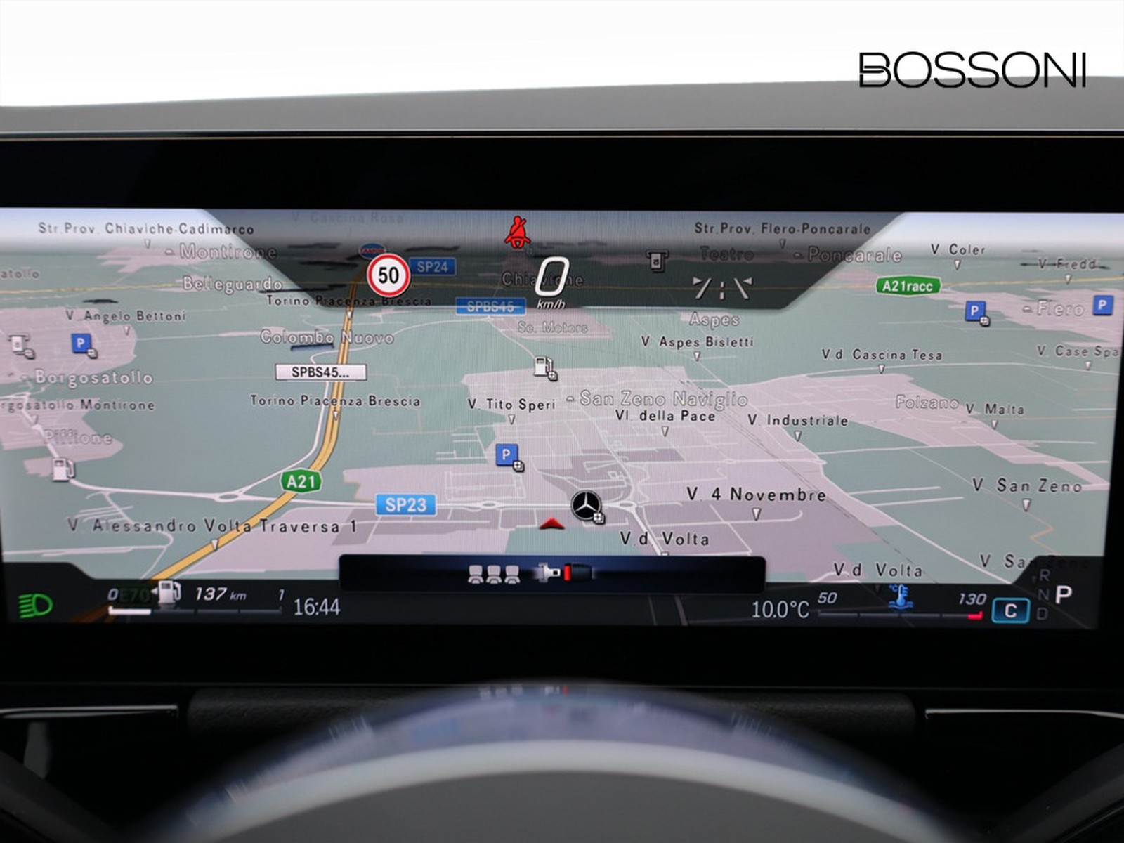 16 - Mercedes GLA 180 d progressive advanced 8g-dct