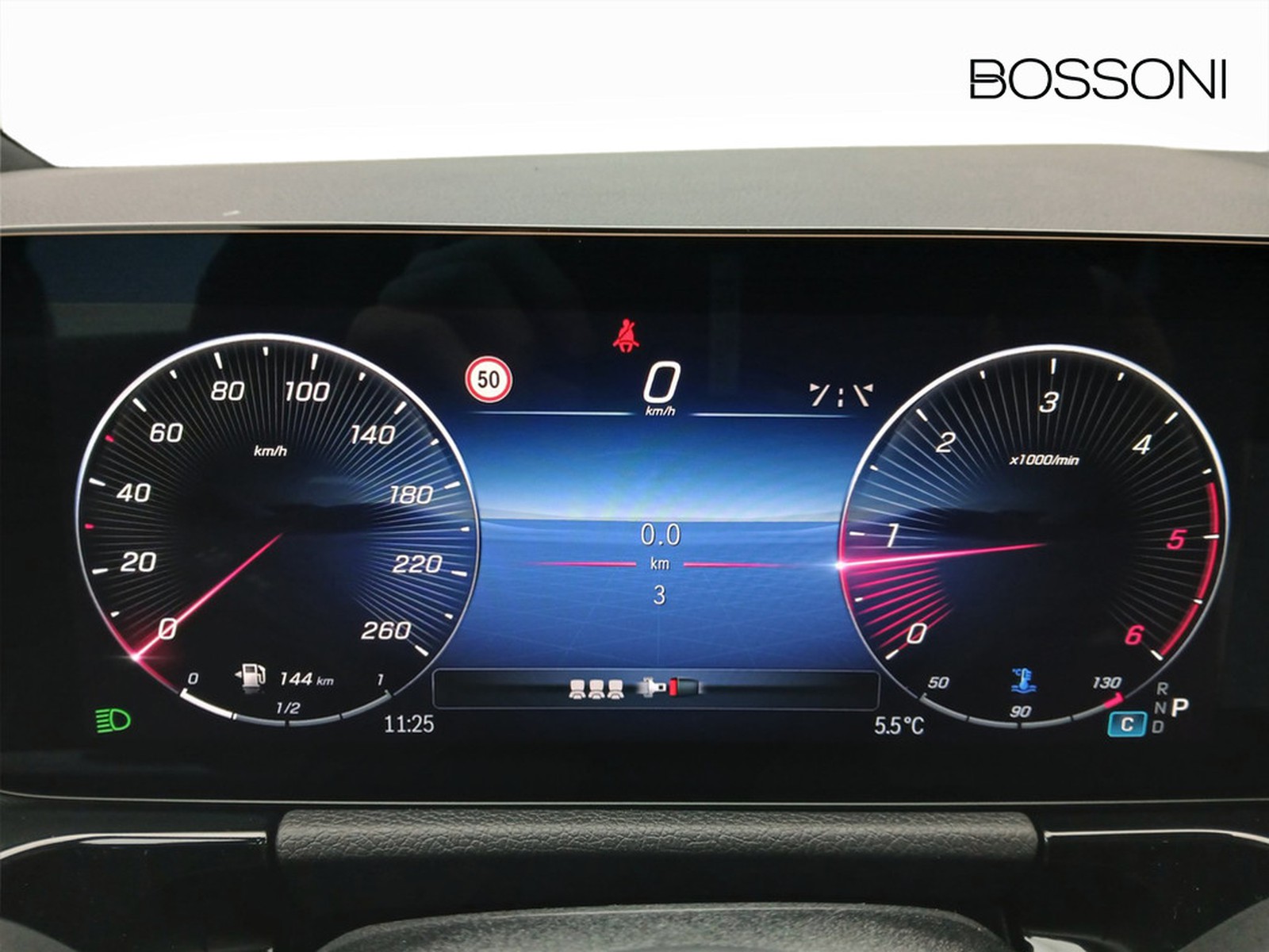 9 - Mercedes GLA 180 d progressive advanced 8g-dct