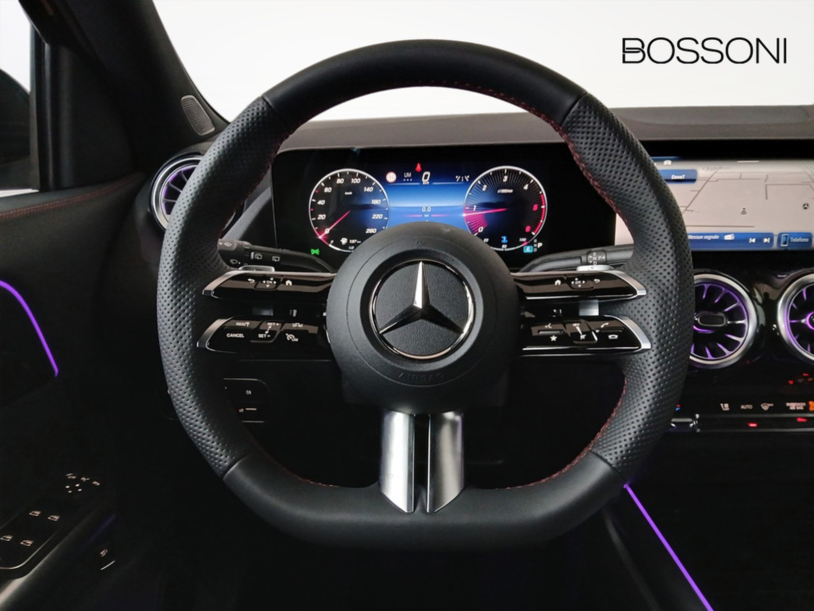 17 - Mercedes GLA 180 d amg line advanced plus 8g-dct