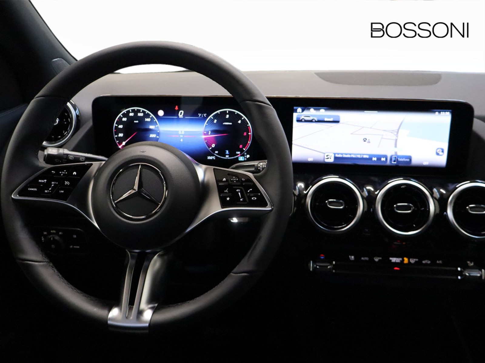 11 - Mercedes GLA 180 d progressive advanced 8g-dct