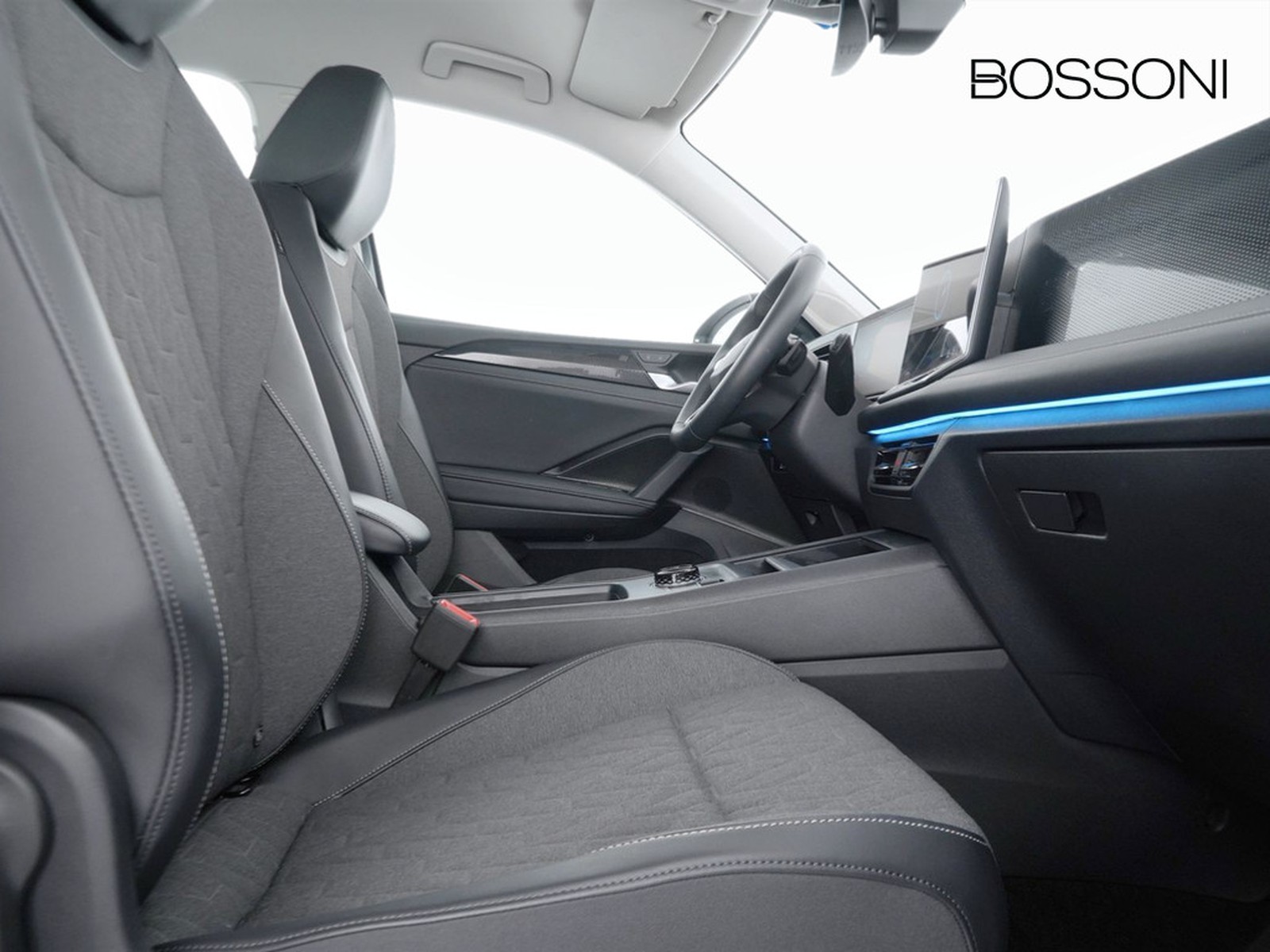 8 - Volkswagen Tiguan 2.0 tdi scr 150cv life dsg