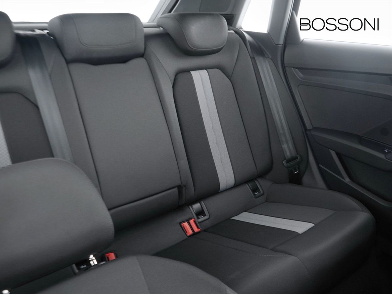 21 - Audi A3 sportback 30 2.0 tdi business advanced s tronic