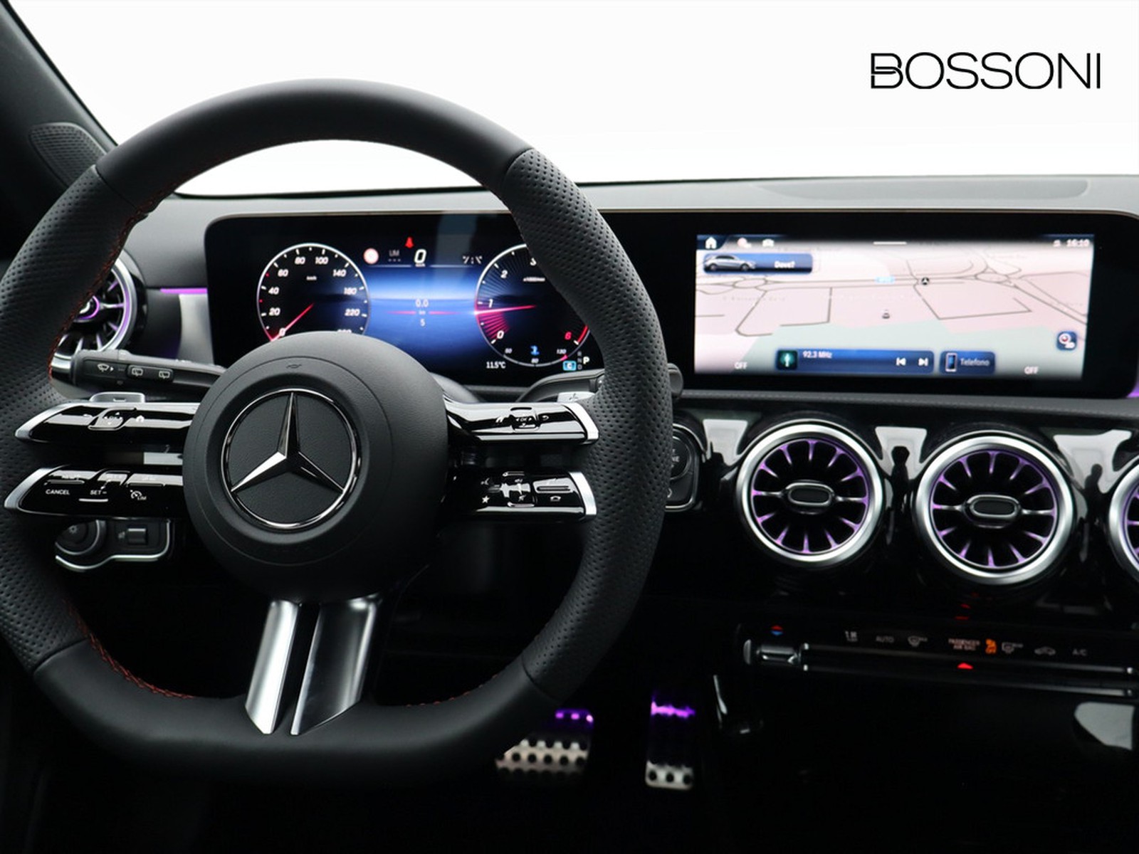 12 - Mercedes Classe A 180 d amg line extra speedshift dct amg 8g