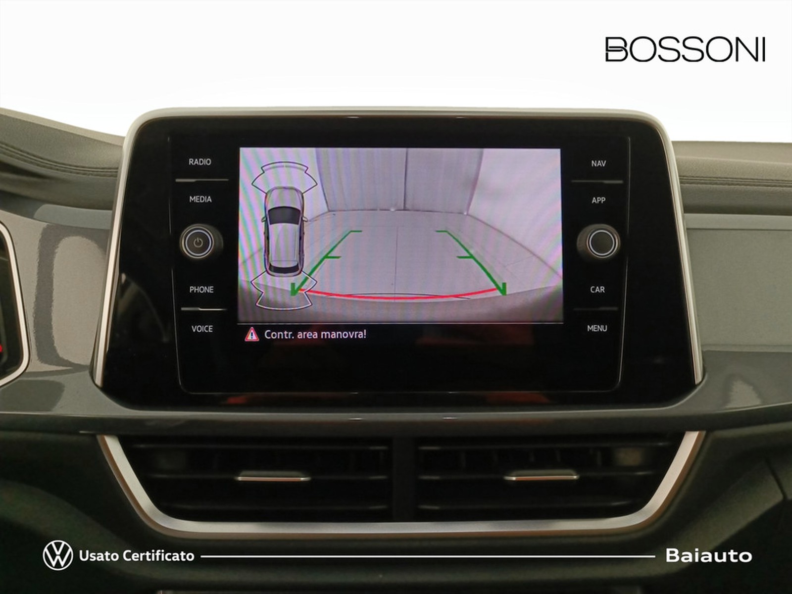 27 - Volkswagen T-Roc 1.5 tsi act style dsg