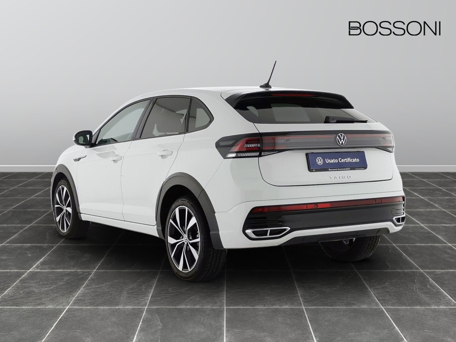 4 - Volkswagen Taigo 1.5 tsi act 150cv r-line dsg