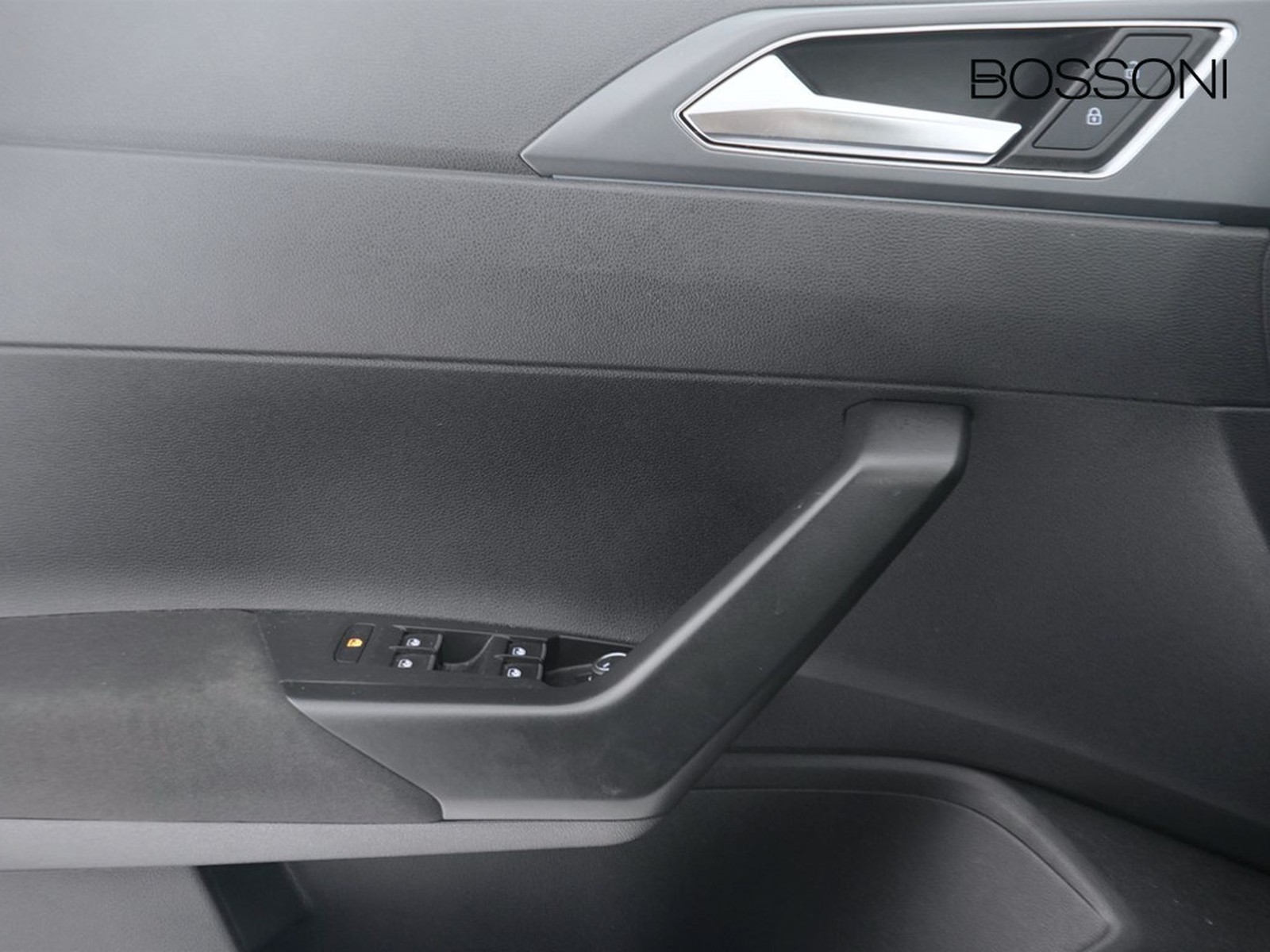 17 - Volkswagen Taigo 1.5 tsi act 150cv r-line dsg