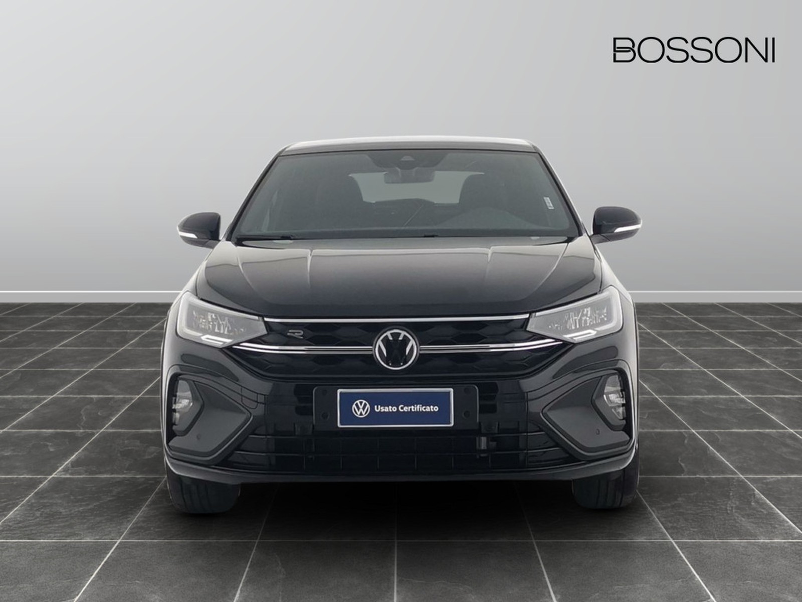 2 - Volkswagen Taigo 1.0 tsi 115cv r-line