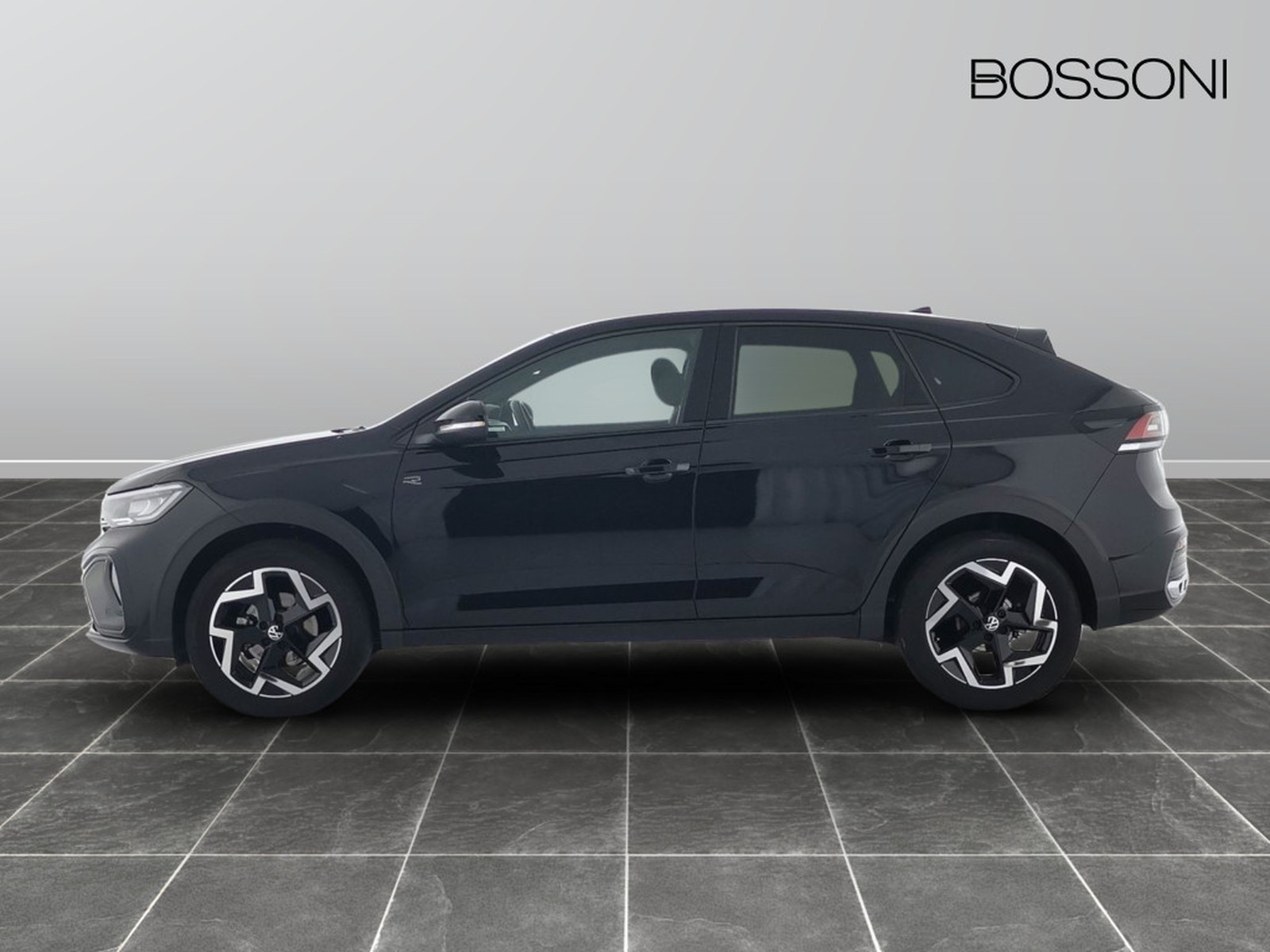 3 - Volkswagen Taigo 1.0 tsi 115cv r-line