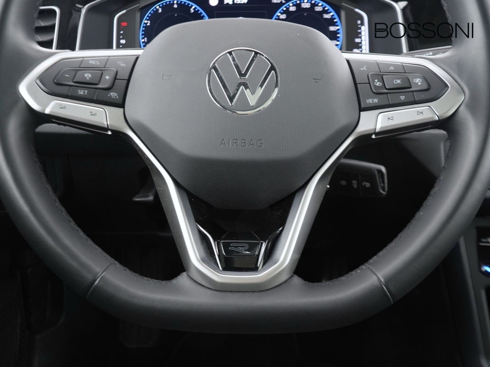 15 - Volkswagen Taigo 1.0 tsi 115cv r-line