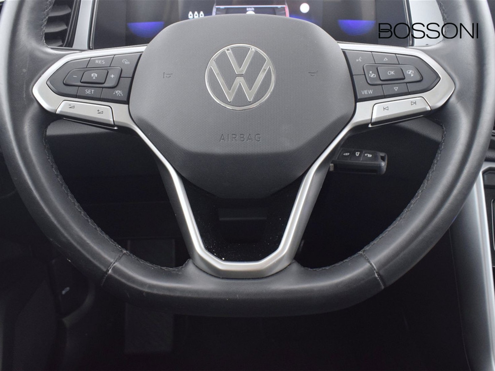 15 - Volkswagen T-Roc 1.5 tsi act life dsg