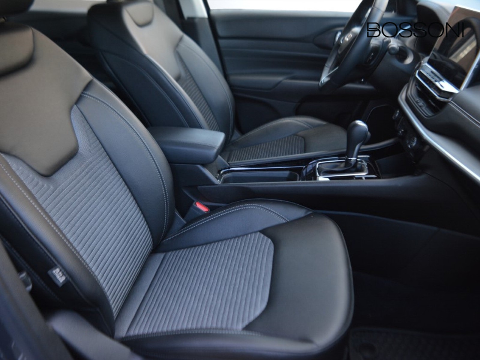 5 - Jeep Compass 1.5 turbo t4 mhev 130cv altitude 2wd