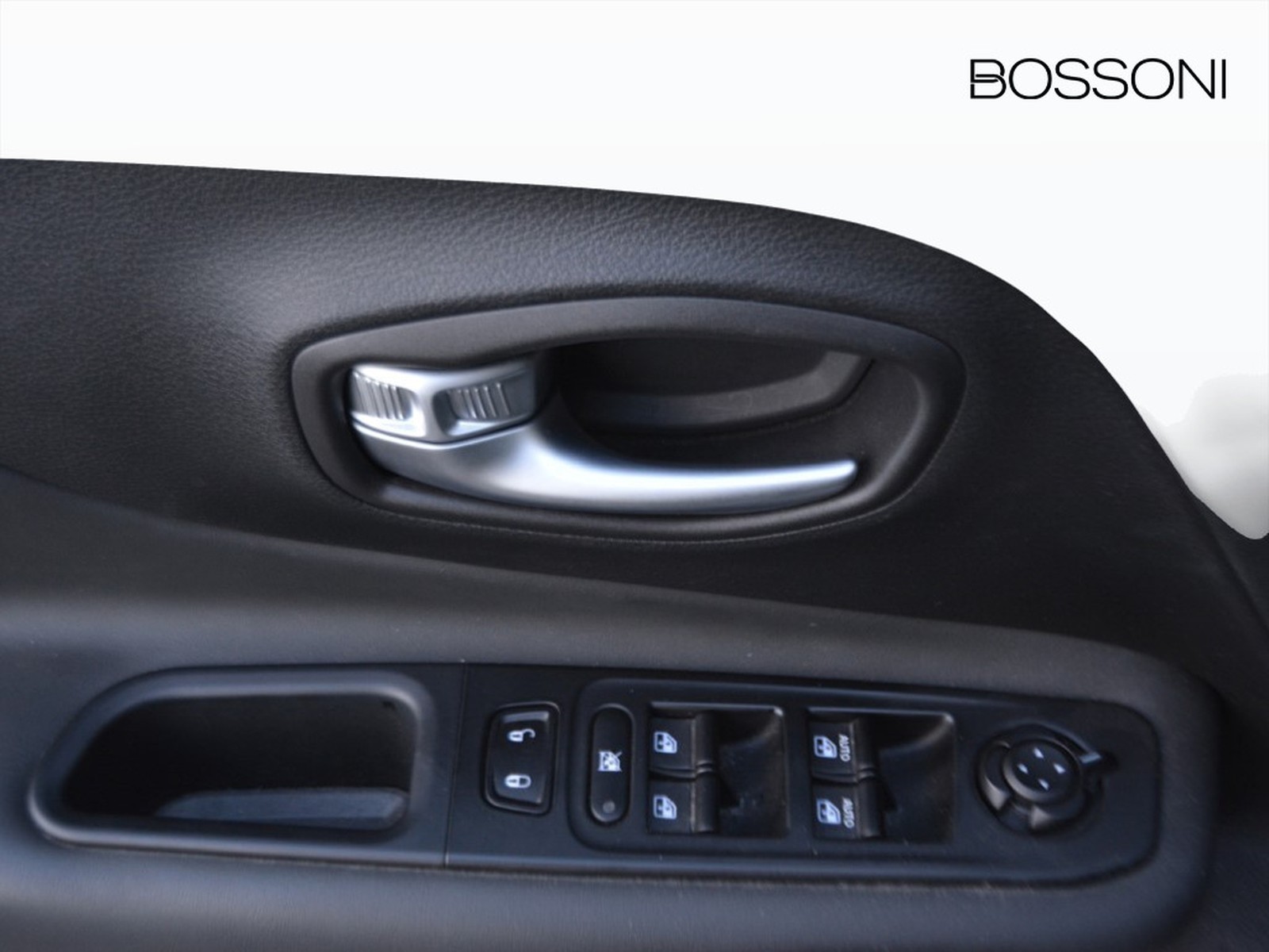 14 - Jeep Renegade 1.5 turbo t4 mhev 130cv limited 2wd