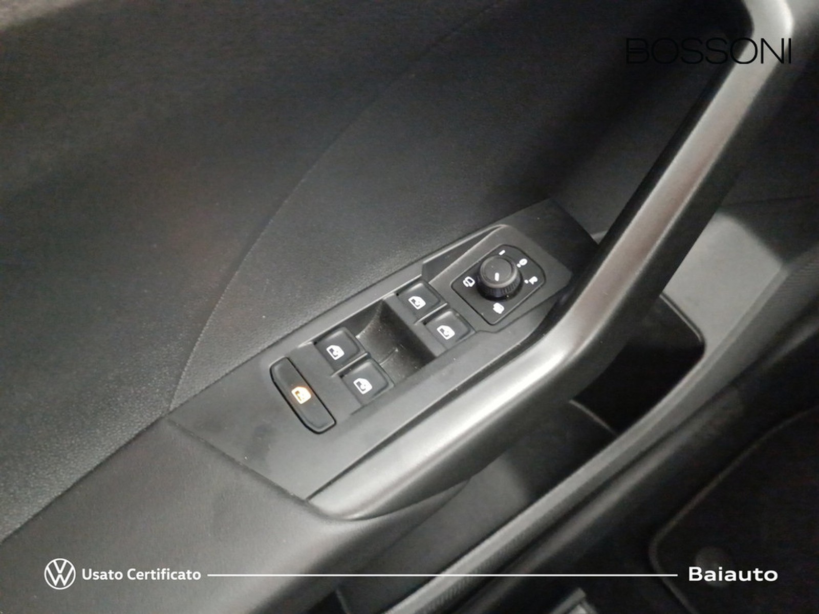 15 - Volkswagen T-Cross 1.0 tsi 115cv life dsg