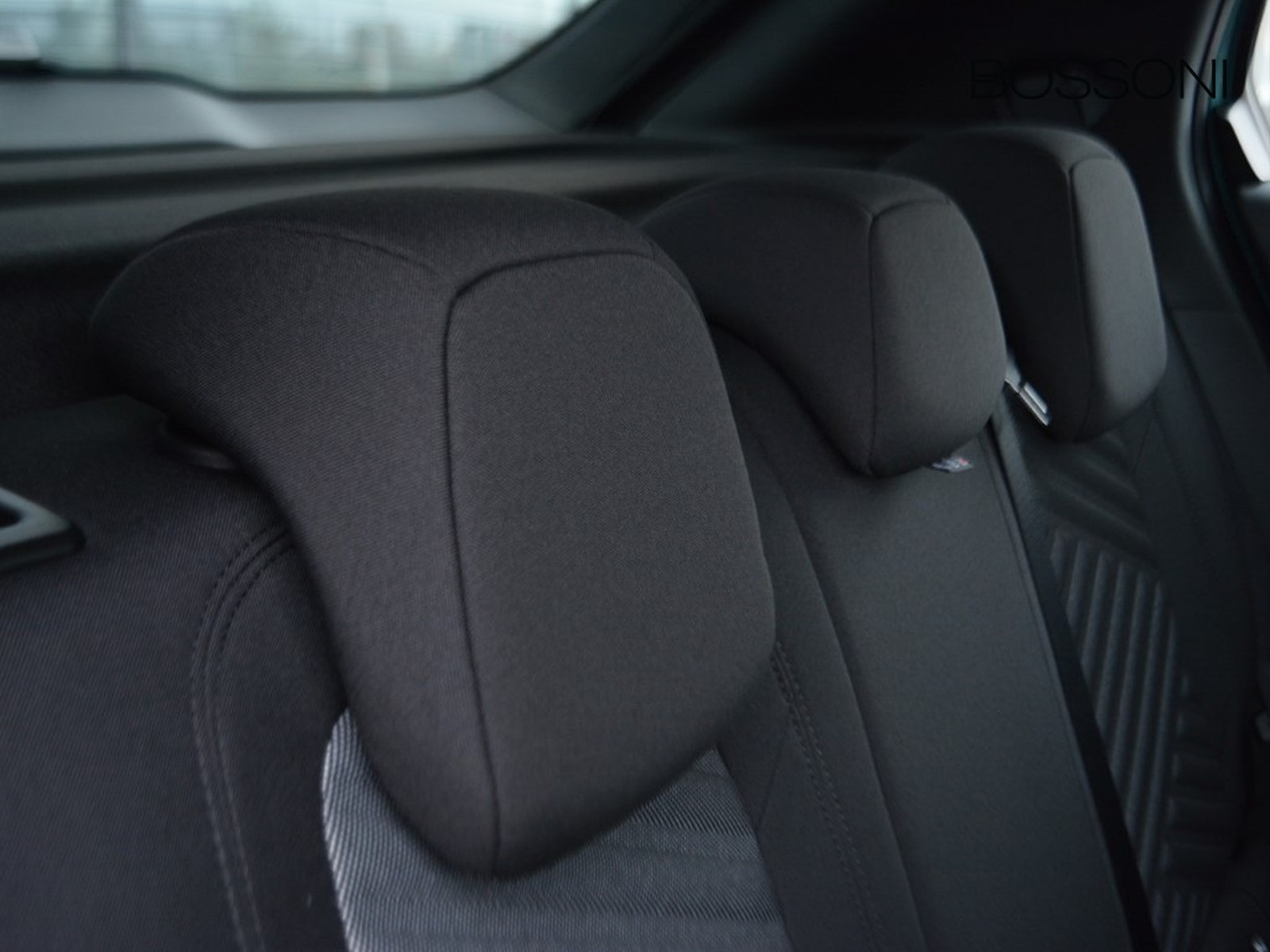 6 - Fiat 600 1.2 hybrid 145cv icon