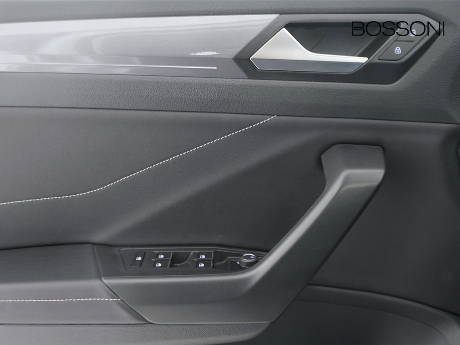 17 - Volkswagen T-Roc 1.5 tsi act style dsg