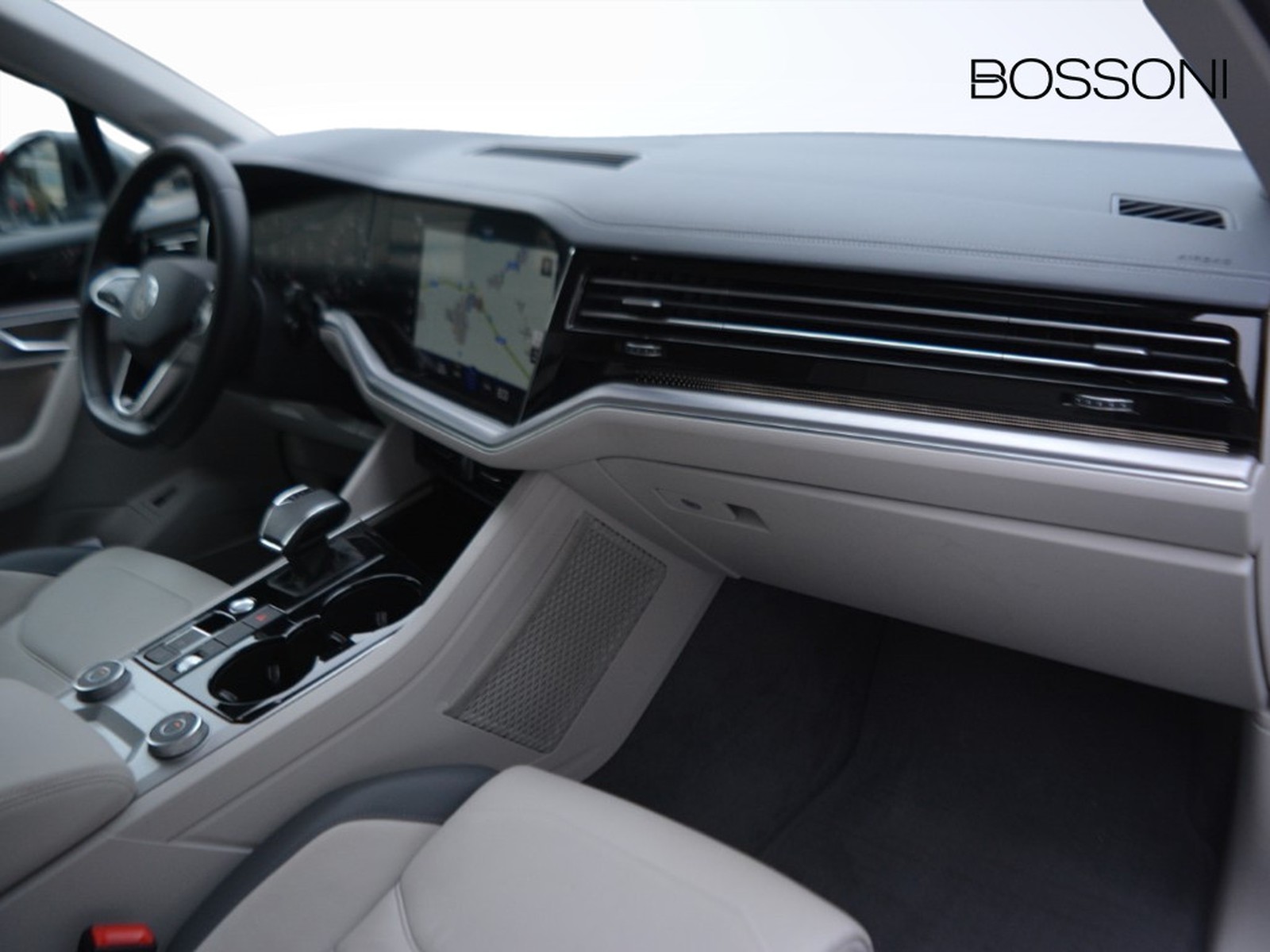 8 - Volkswagen Touareg 3.0 v6 tdi scr 231cv elegance 4motion tiptronic