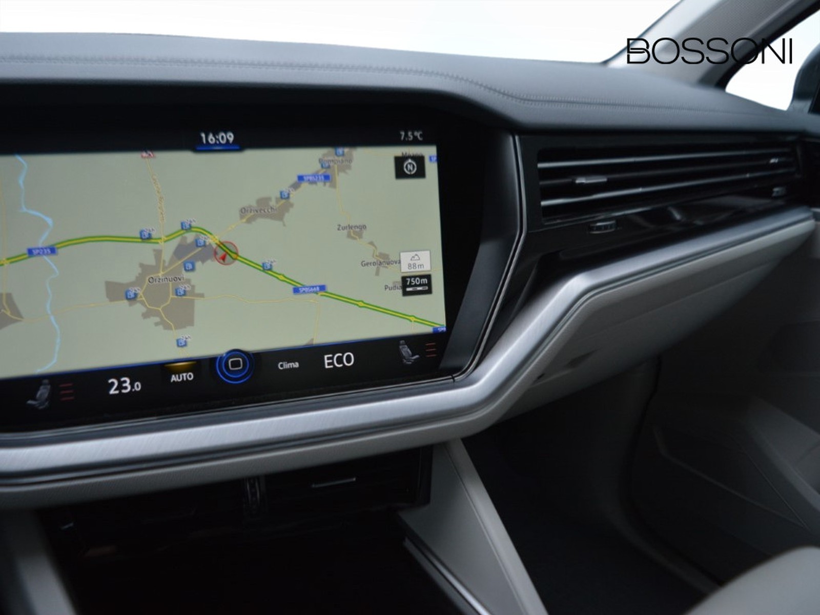 11 - Volkswagen Touareg 3.0 v6 tdi scr 231cv elegance 4motion tiptronic