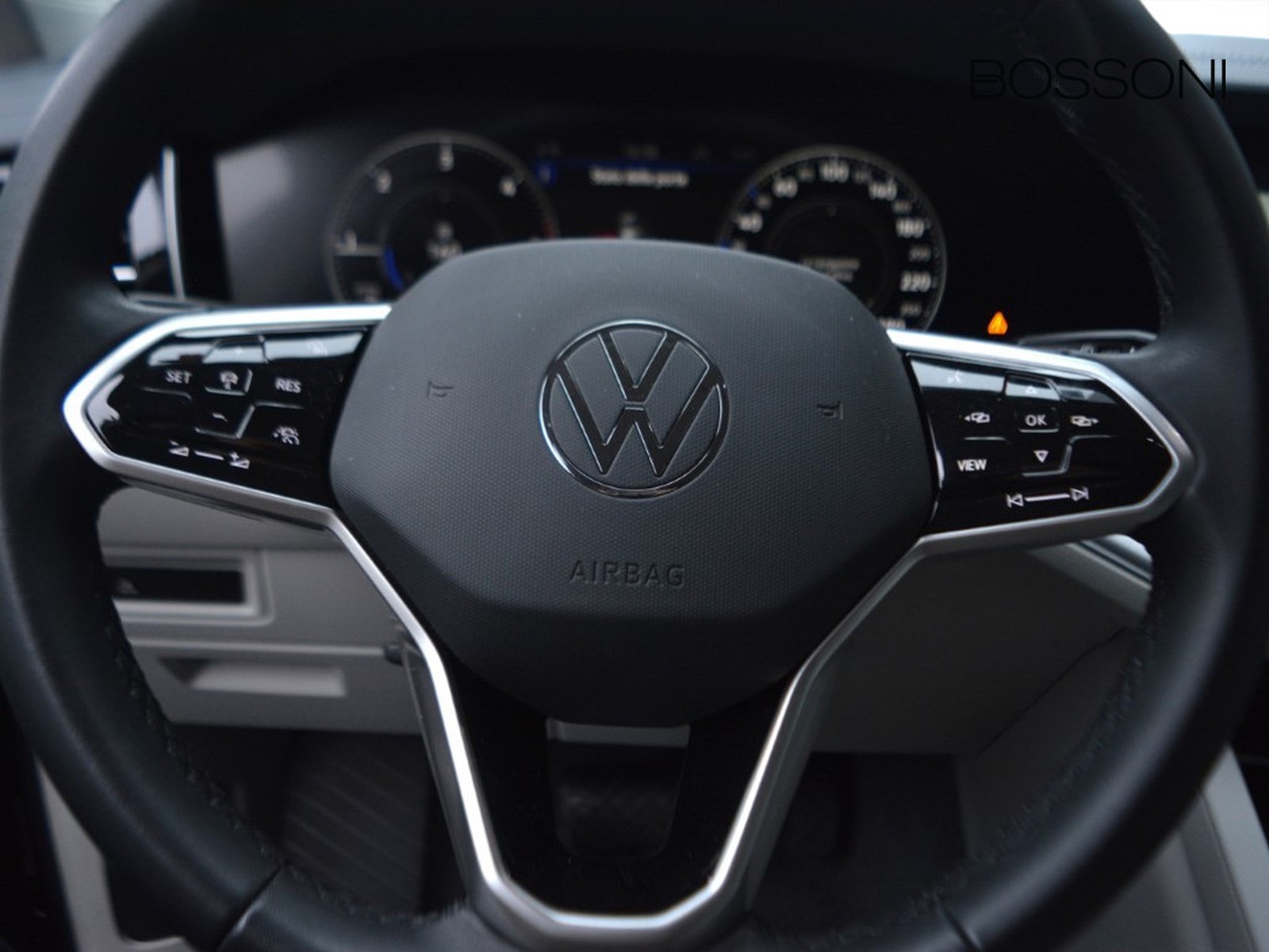 16 - Volkswagen Touareg 3.0 v6 tdi scr 231cv elegance 4motion tiptronic