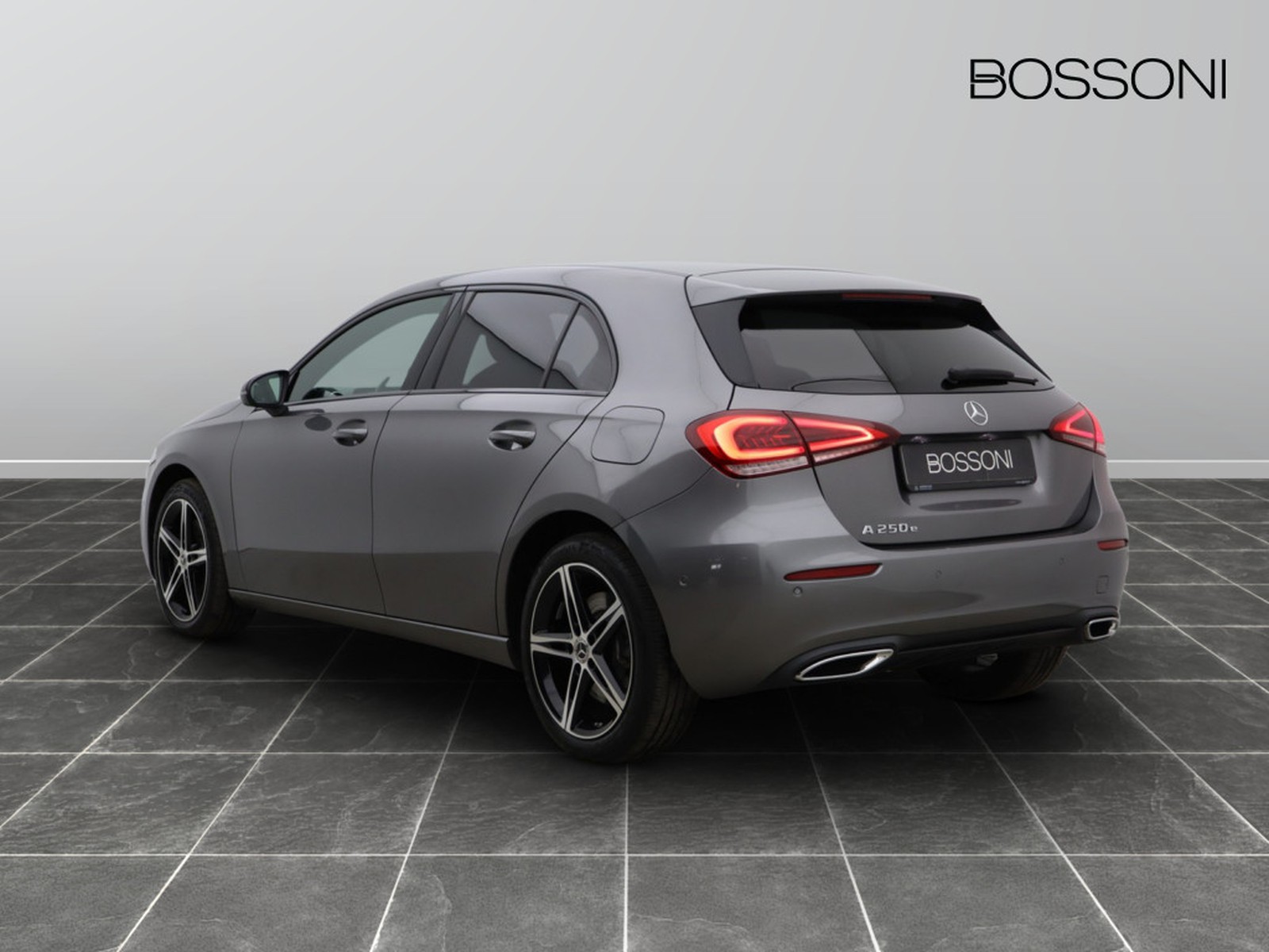 5 - Mercedes Classe A 250 e plug in hybrid (e eq-power) sport 8g-dct